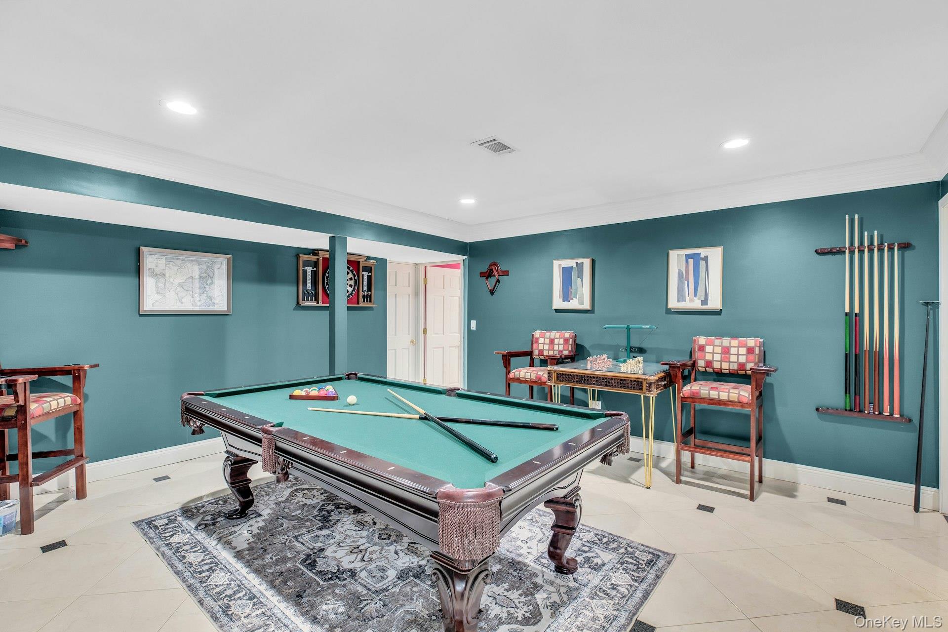 135 Round Swamp Road Property Photo 43