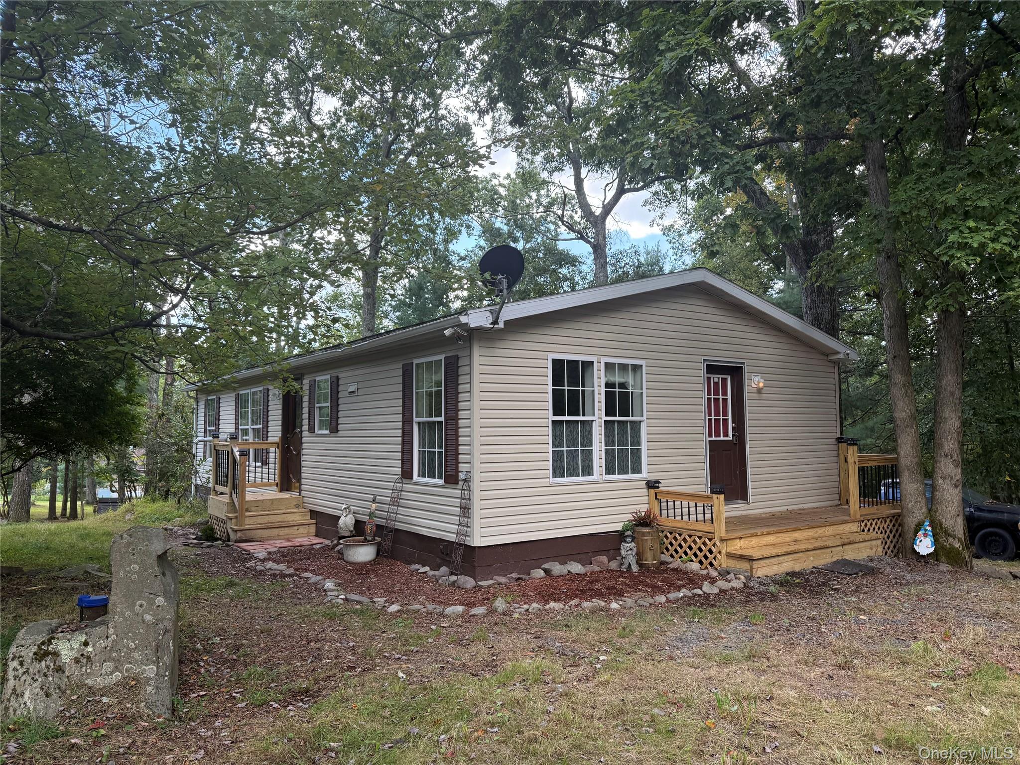 35 Oneida Trail Property Photo 1
