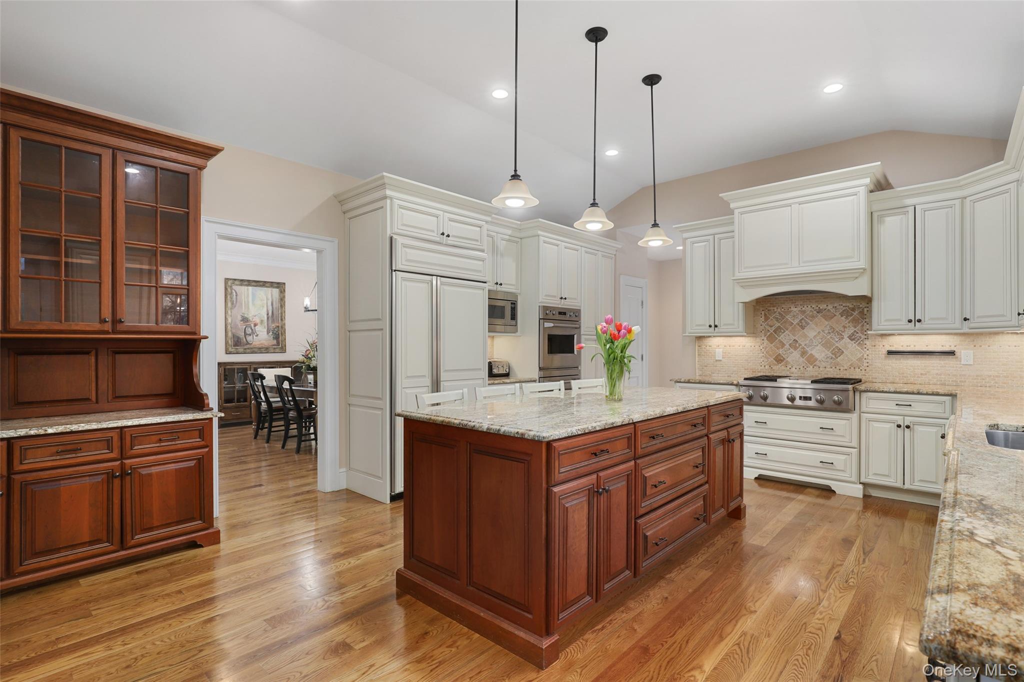 4 Hardscrabble Road Property Photo 6