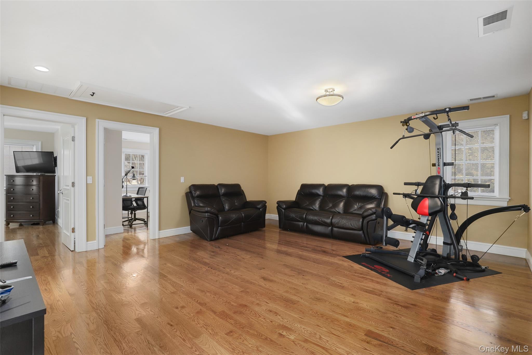 4 Hardscrabble Road Property Photo 16