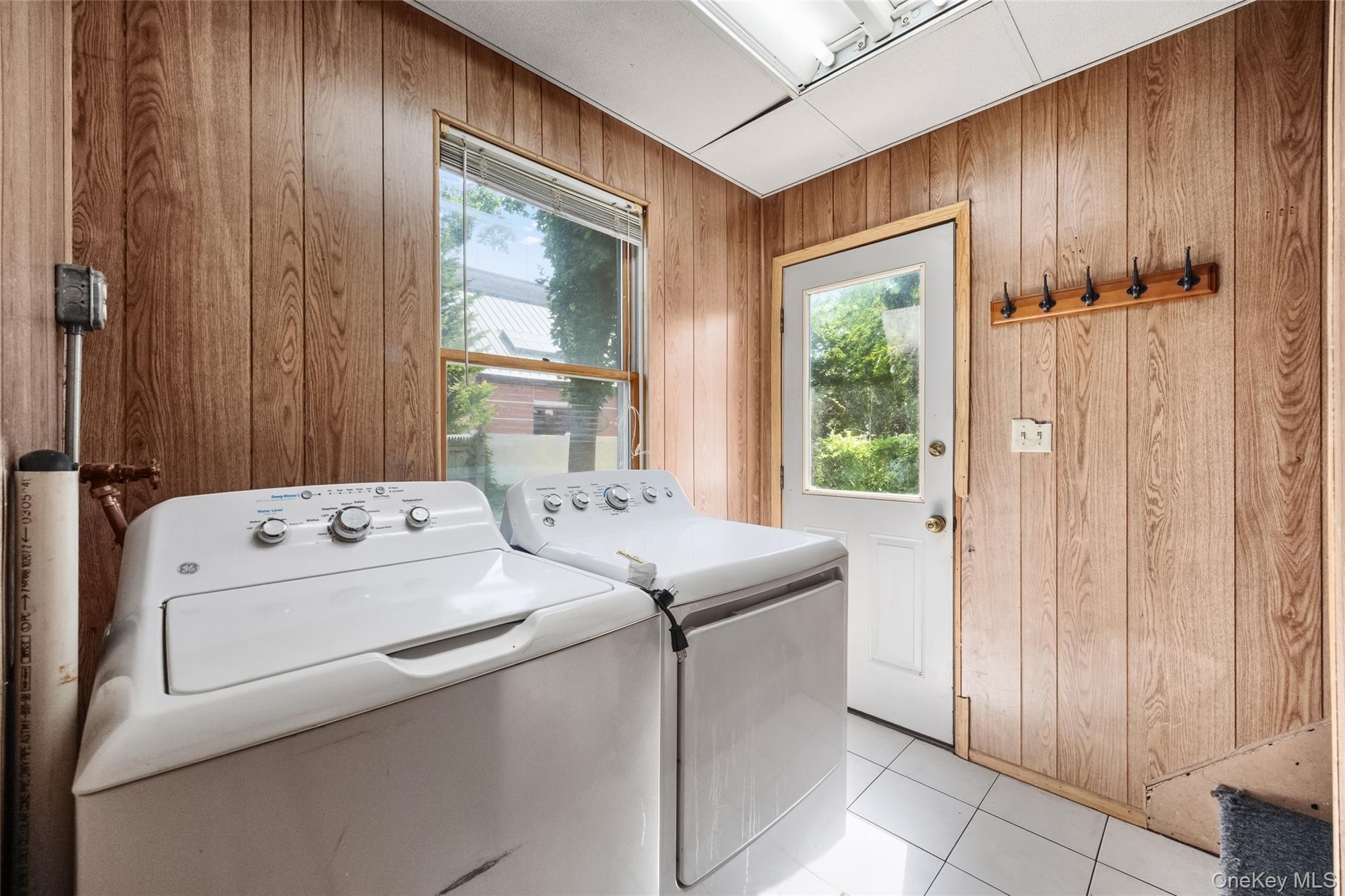 20 Spruce Street Property Photo 16