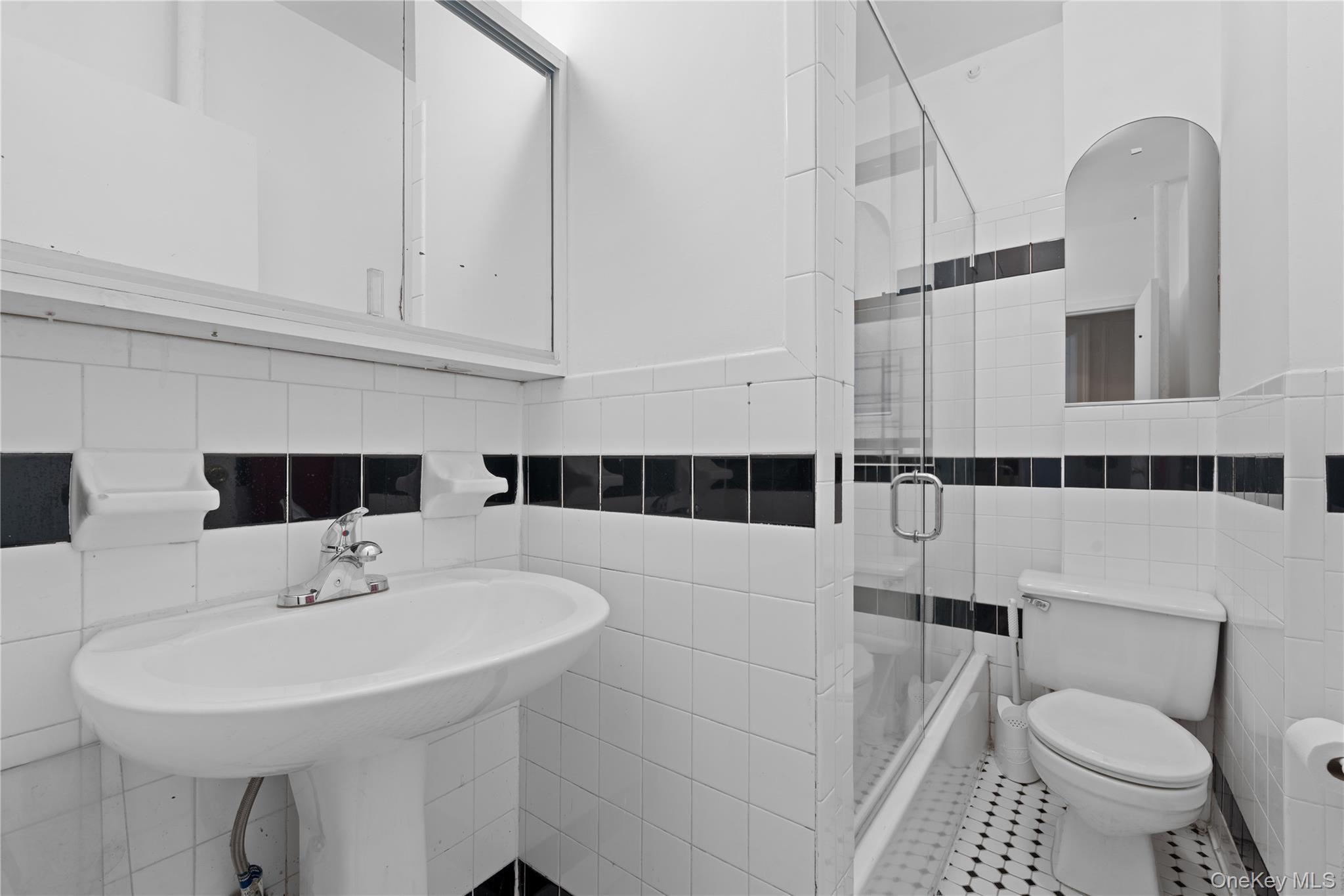 941 Jerome Avenue 7c Property Photo 12