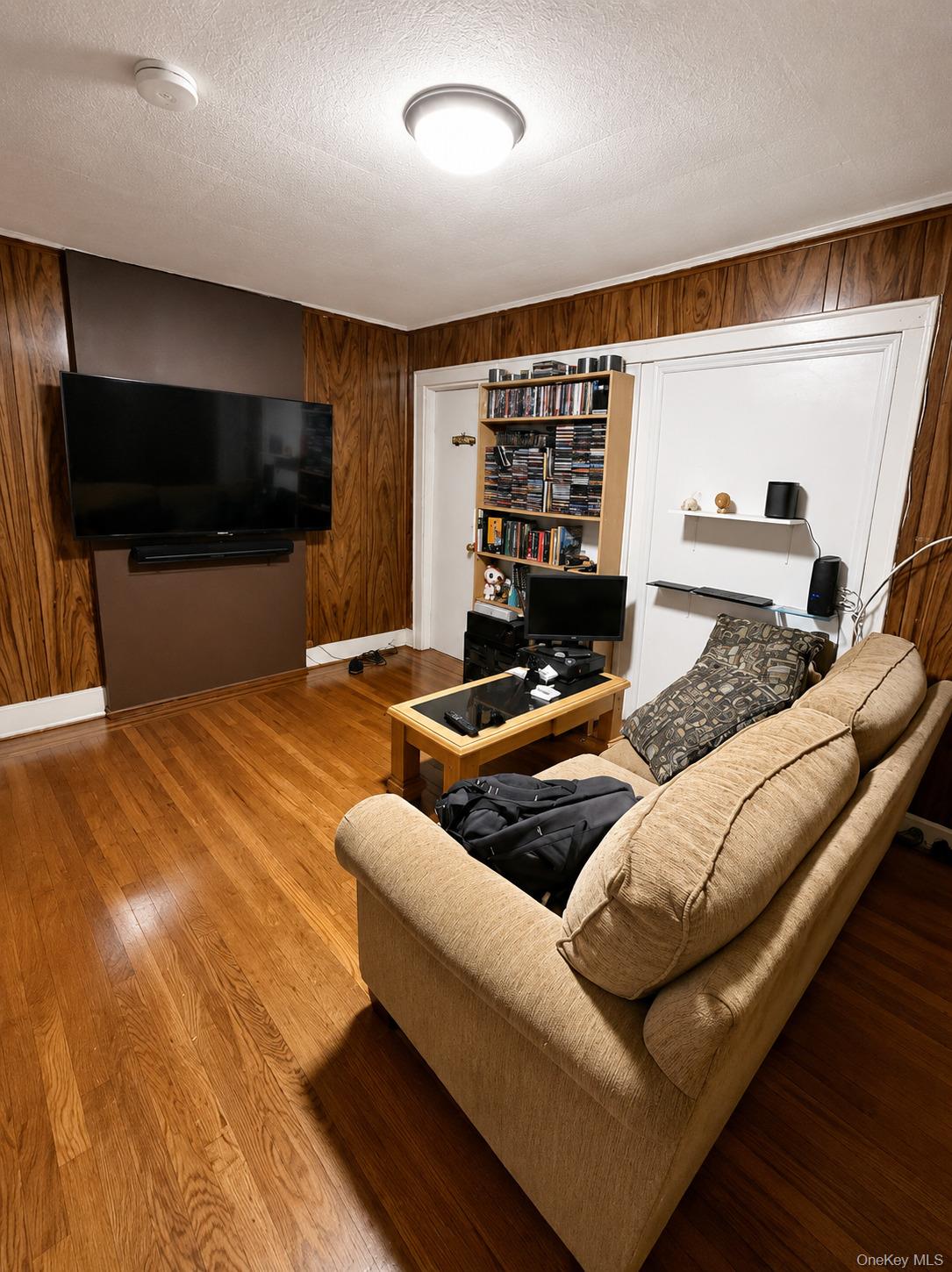 4850 45th Street Property Photo 2