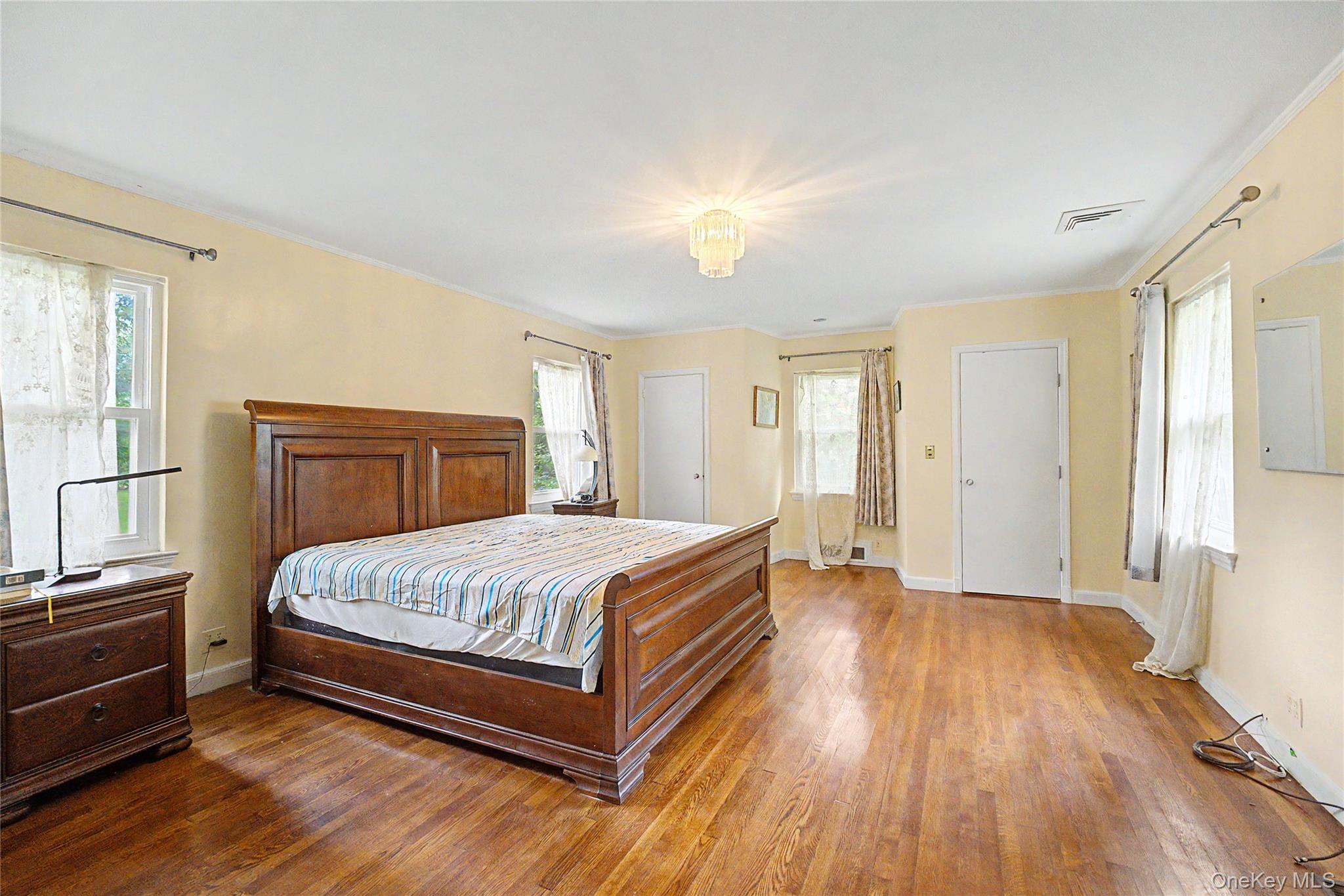 10 Hempton Road Property Photo 8