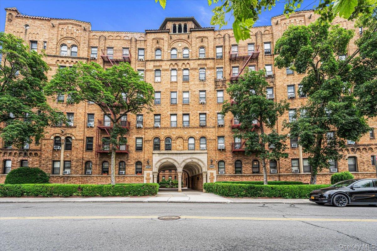 8344 Lefferts Boulevard 3D Property Photo 1
