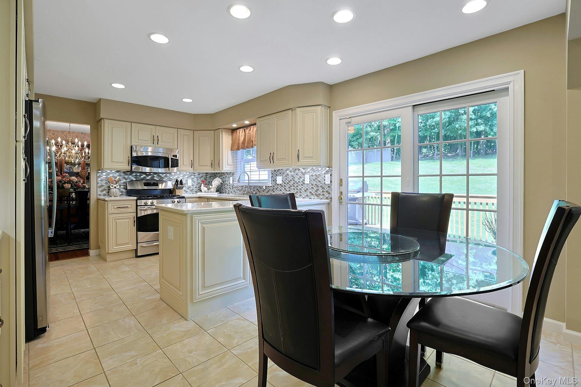 32 Sandstone Trail Property Photo 11