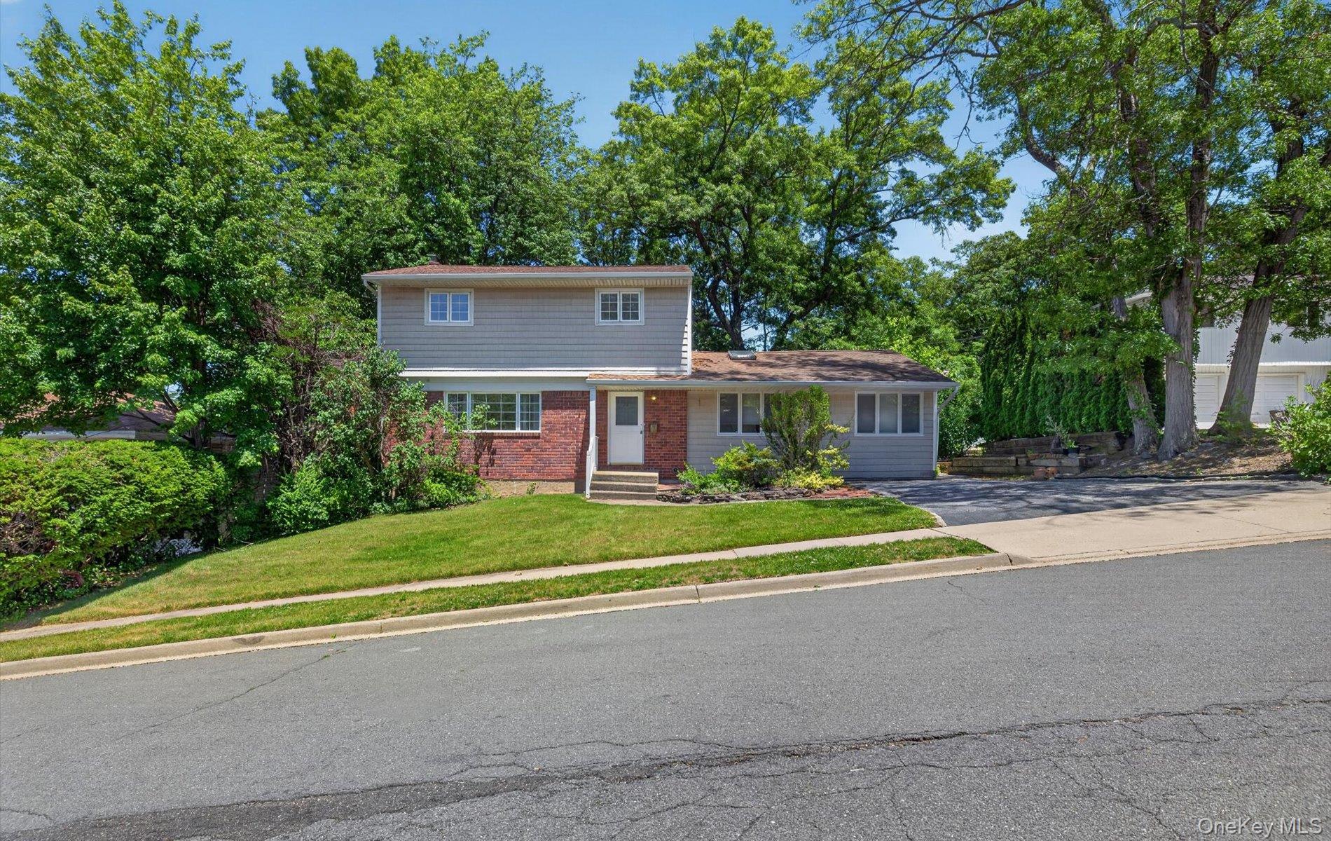 89 Beaumont Drive Property Photo 1
