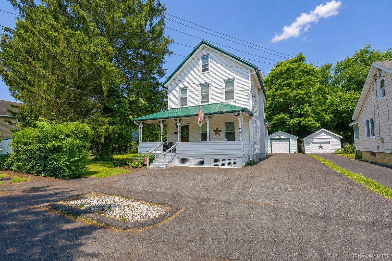 8 Bartlett Street Property Photo 1