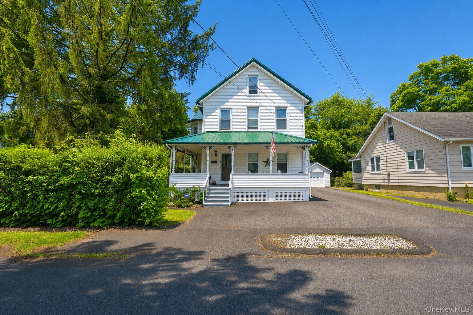 8 Bartlett Street Property Photo 3