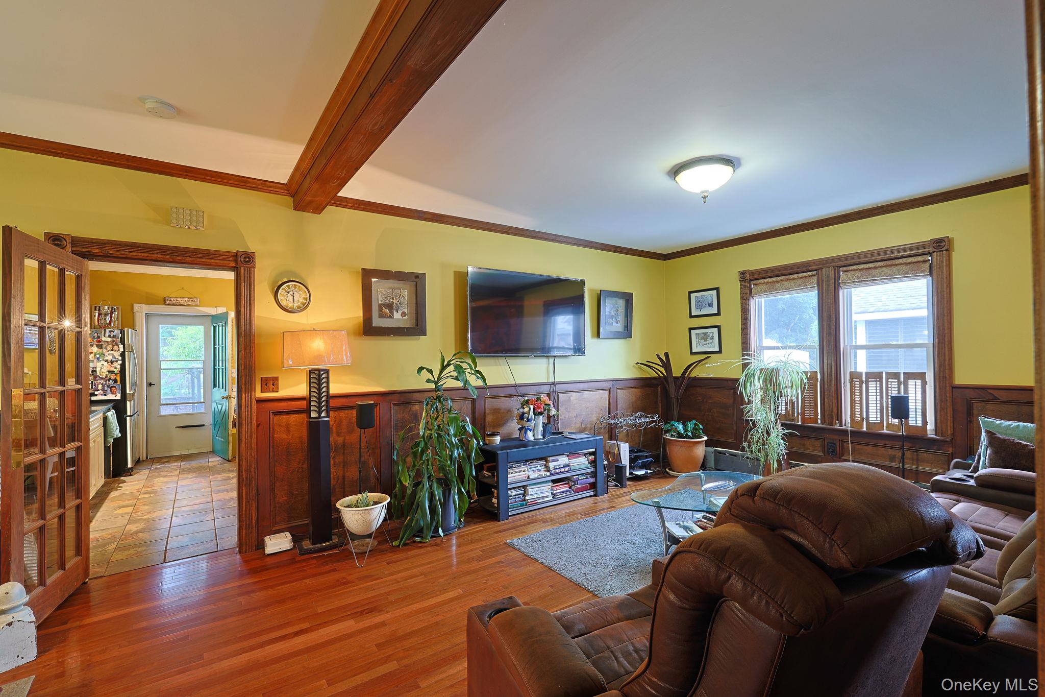 8 Bartlett Street Property Photo 6