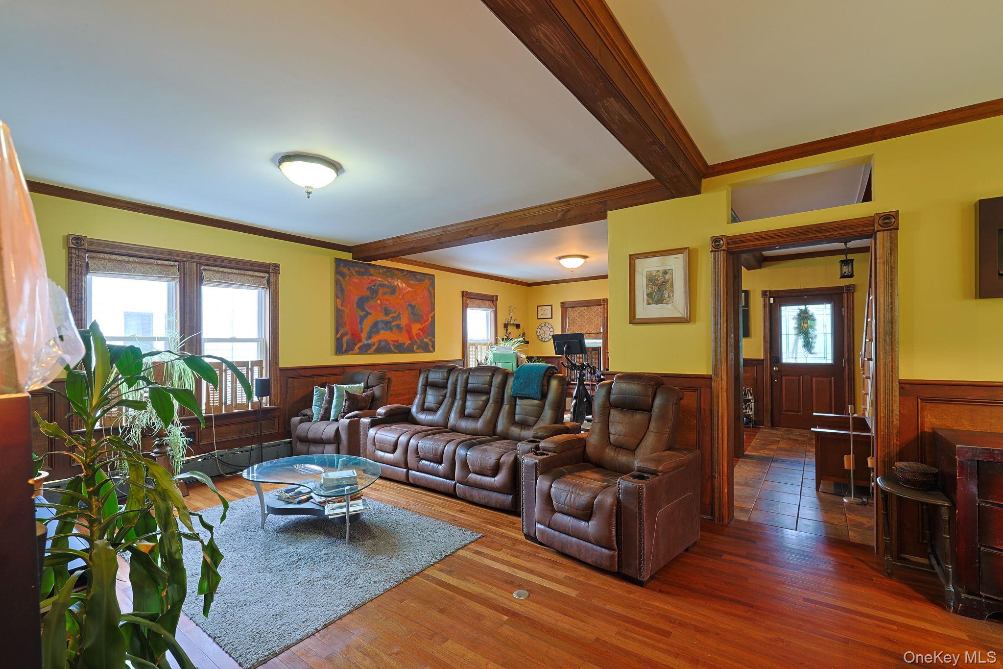 8 Bartlett Street Property Photo 8