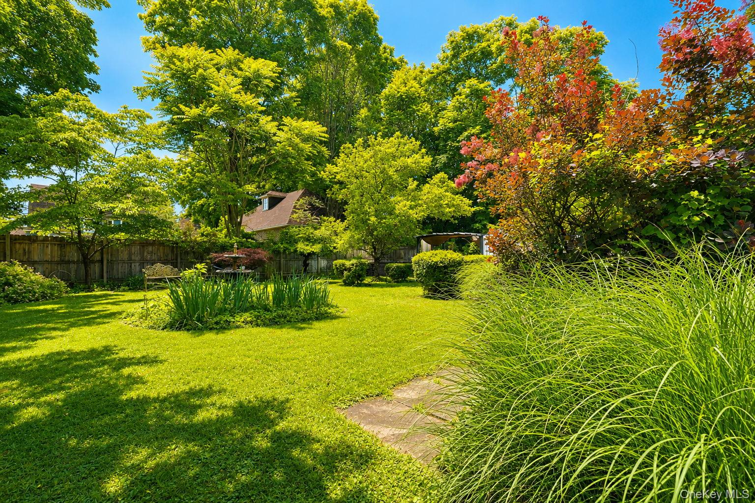 8 Bartlett Street Property Photo 35