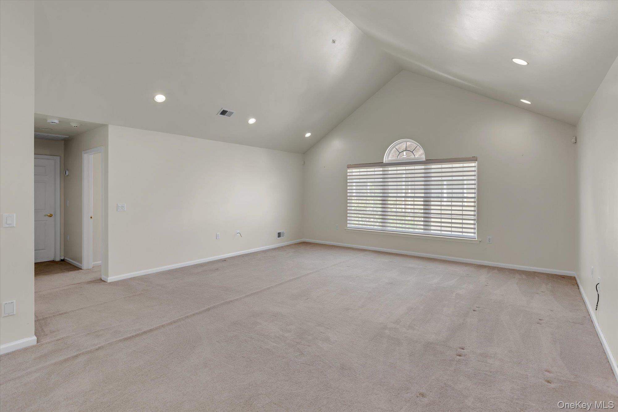 160 Christine Drive Property Photo 5