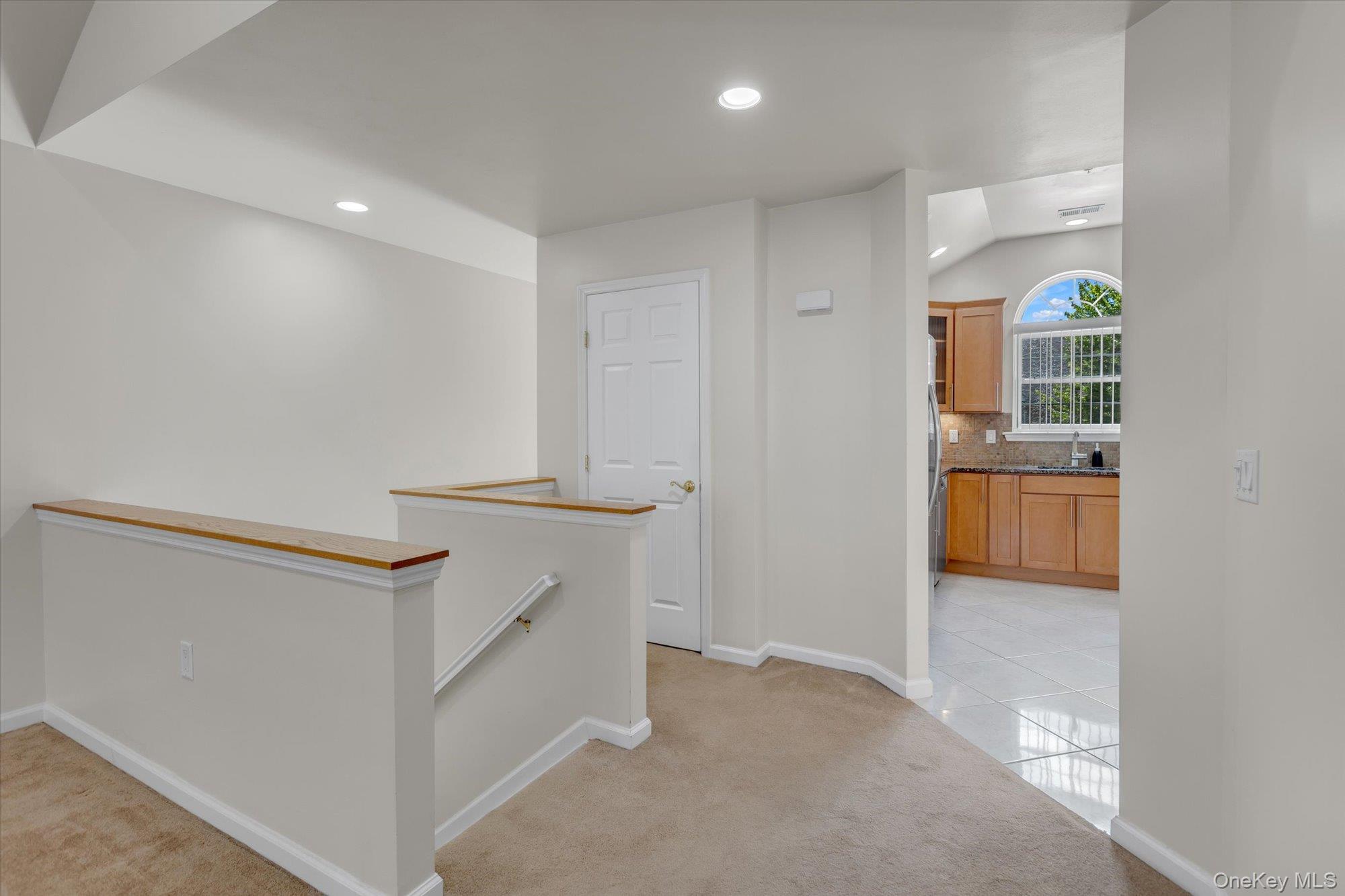 160 Christine Drive Property Photo 12
