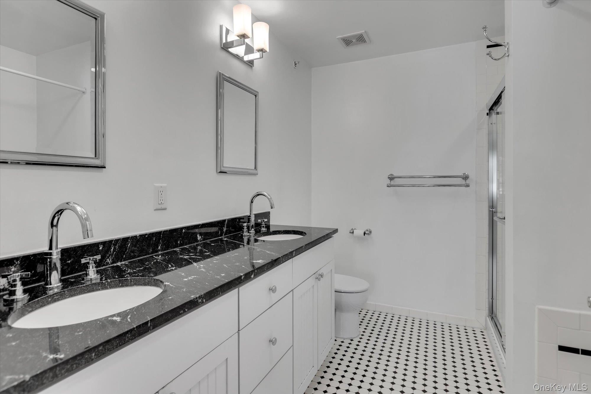 160 Christine Drive Property Photo 16