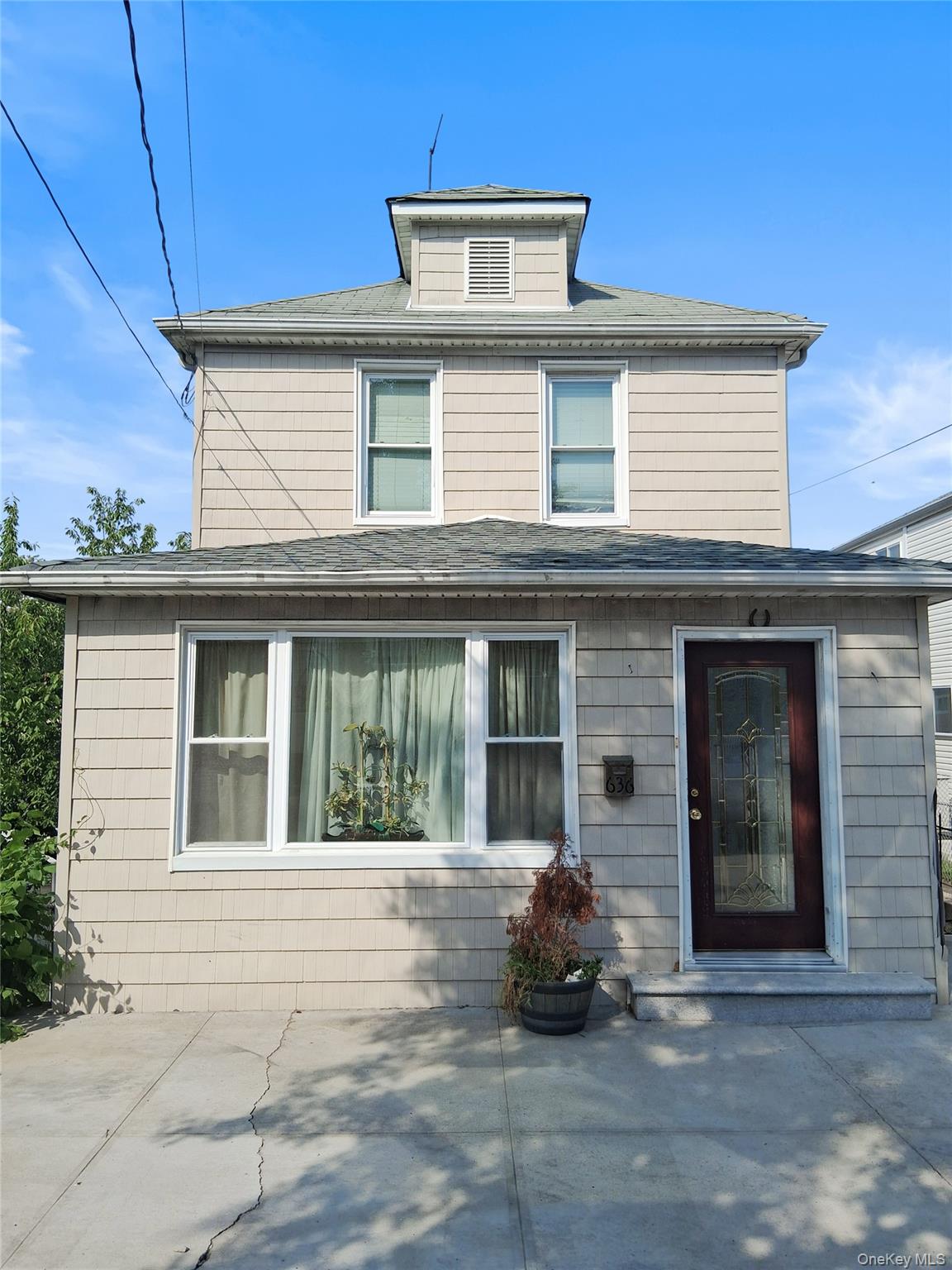 636 Logan Avenue Property Photo 1