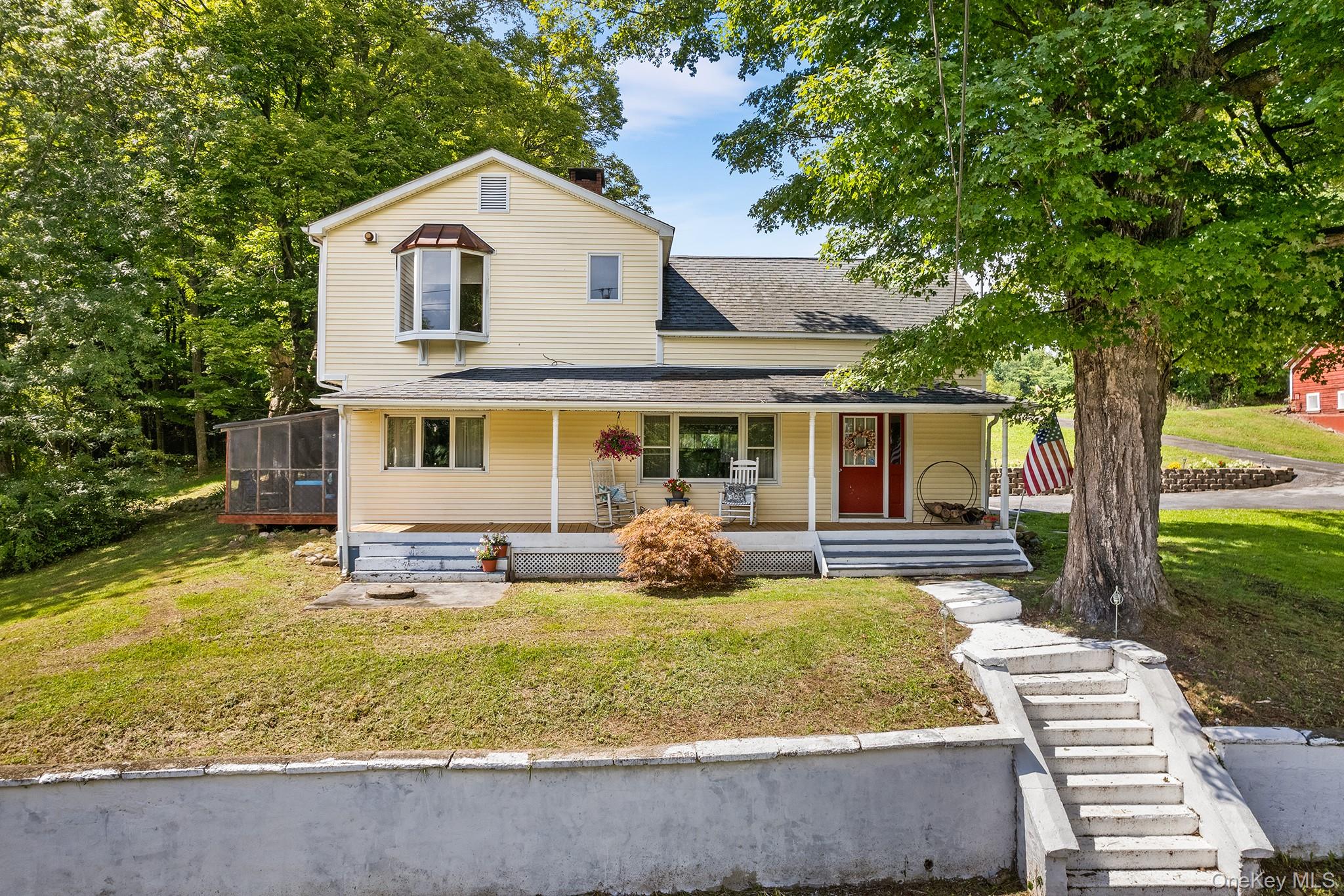 37 S Plank Road Property Photo 3