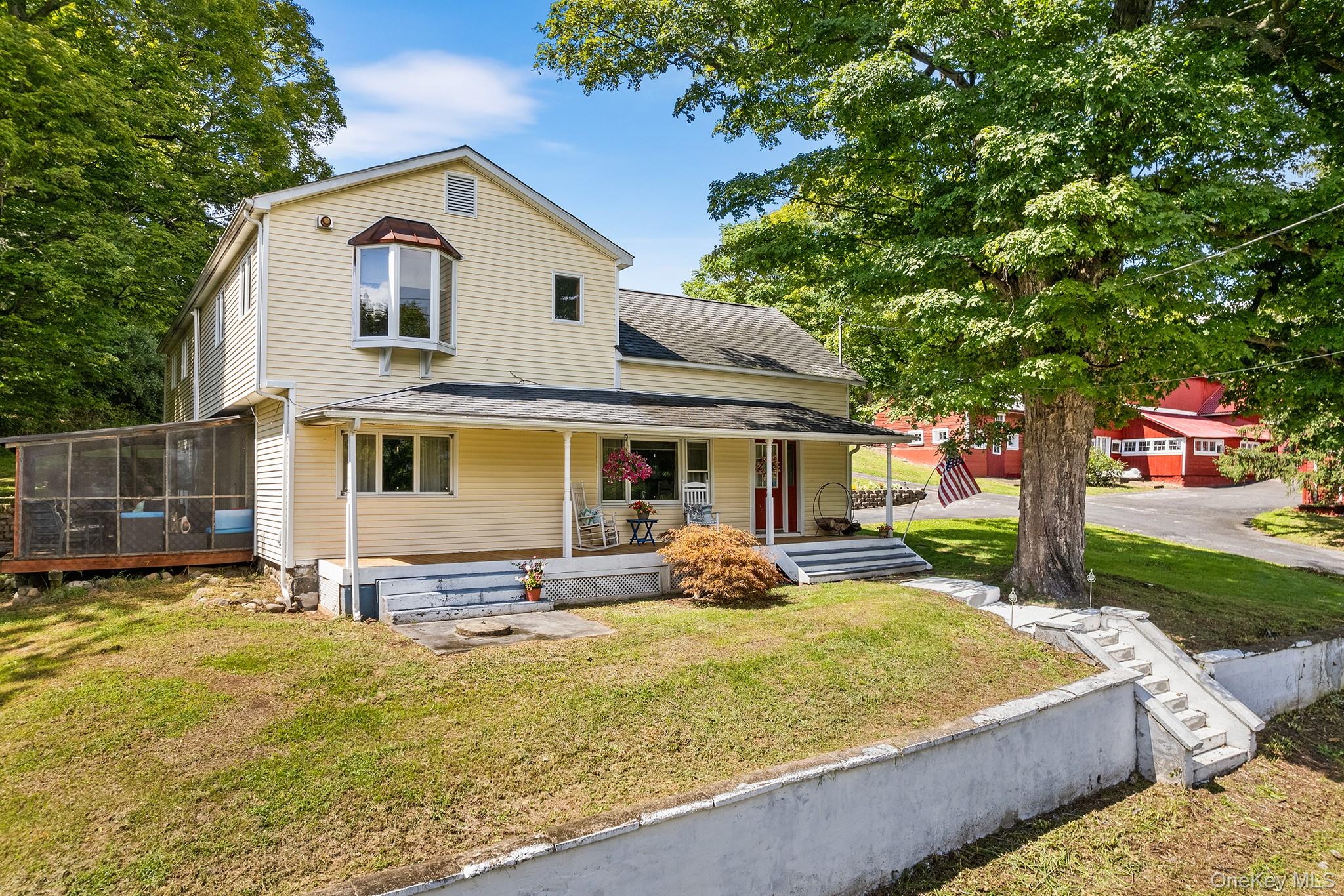 37 S Plank Road Property Photo 6