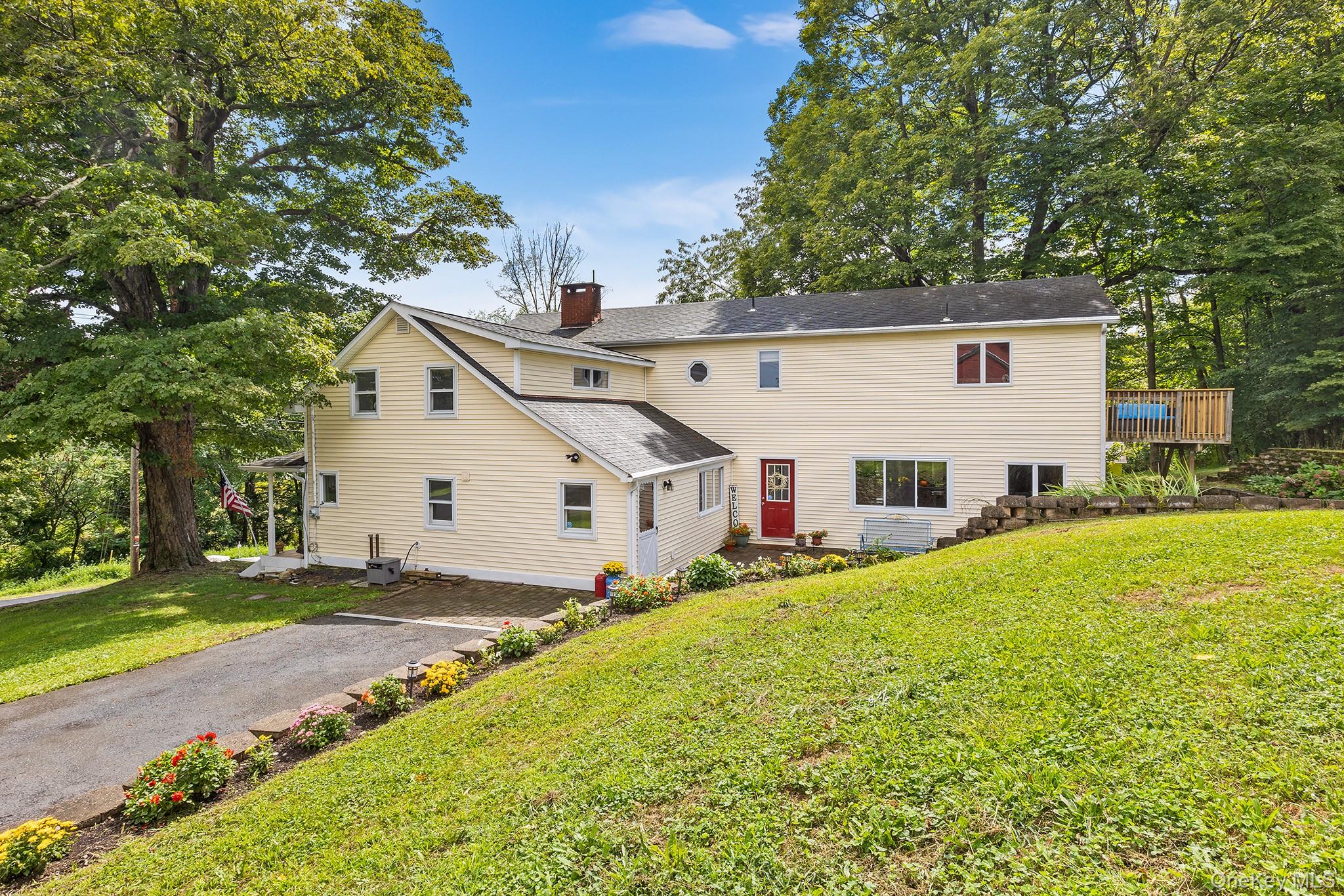 37 S Plank Road Property Photo 16