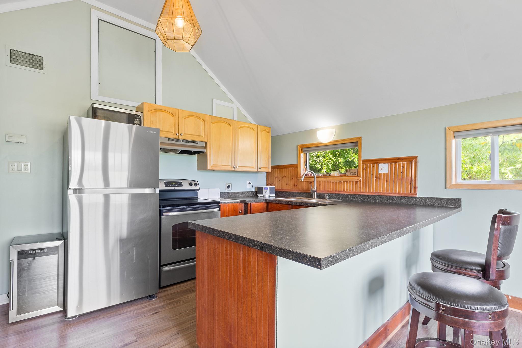 37 S Plank Road Property Photo 18