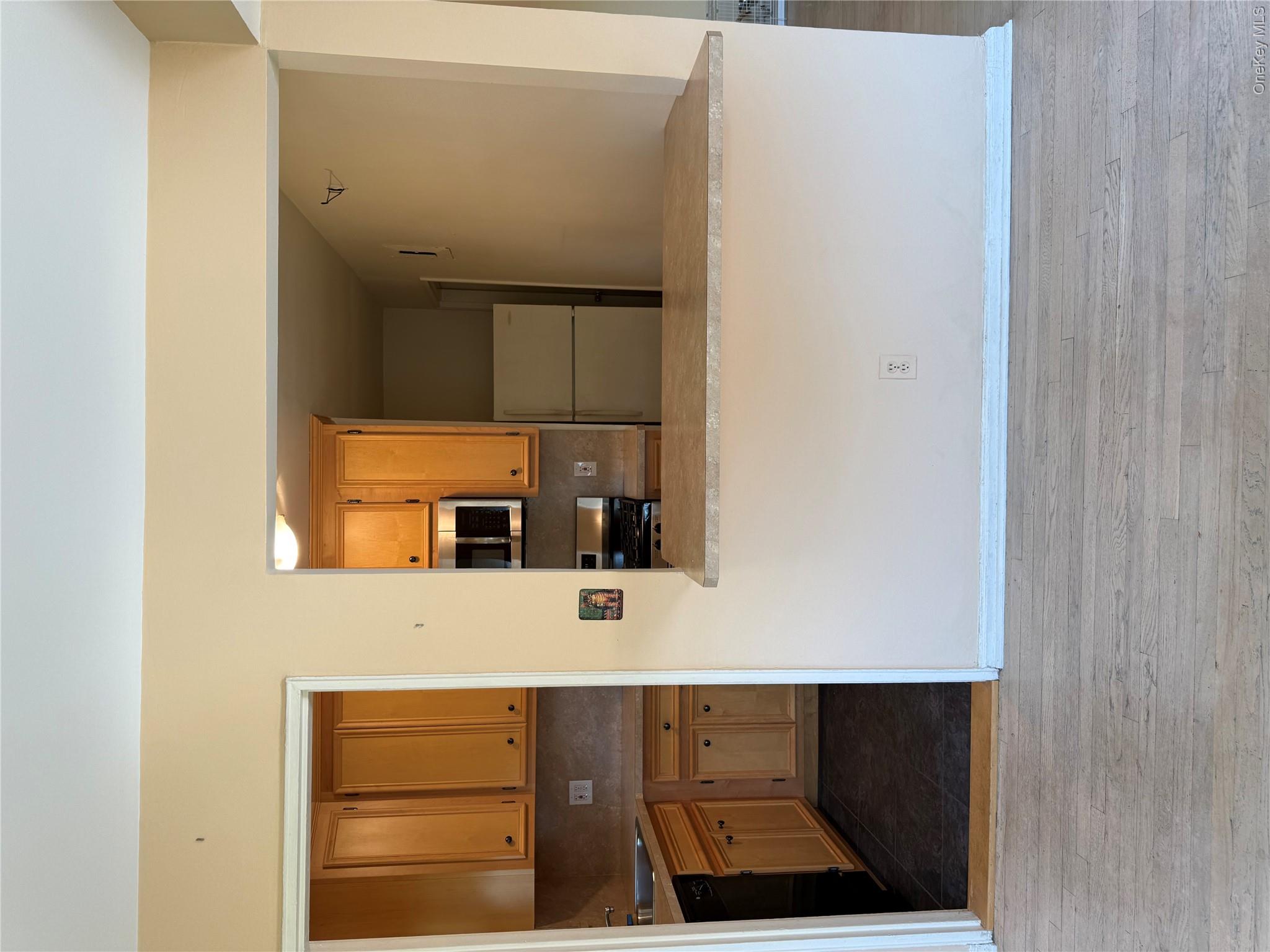 1201 E Broadway H-22 Property Photo 6
