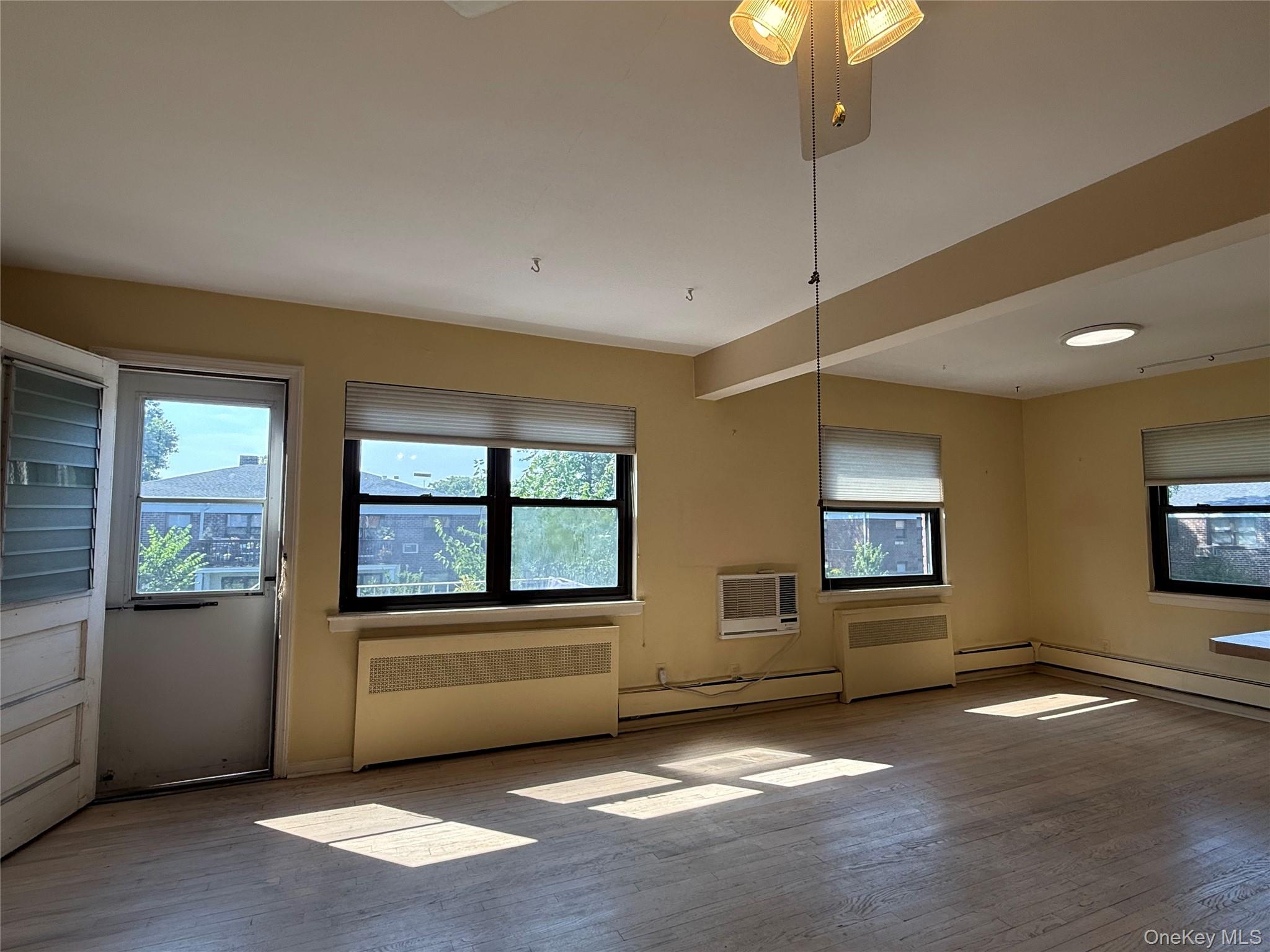 1201 E Broadway H-22 Property Photo 11