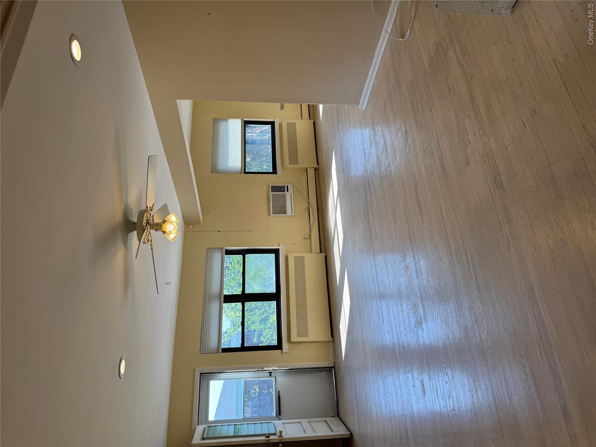 1201 E Broadway H-22 Property Photo 12