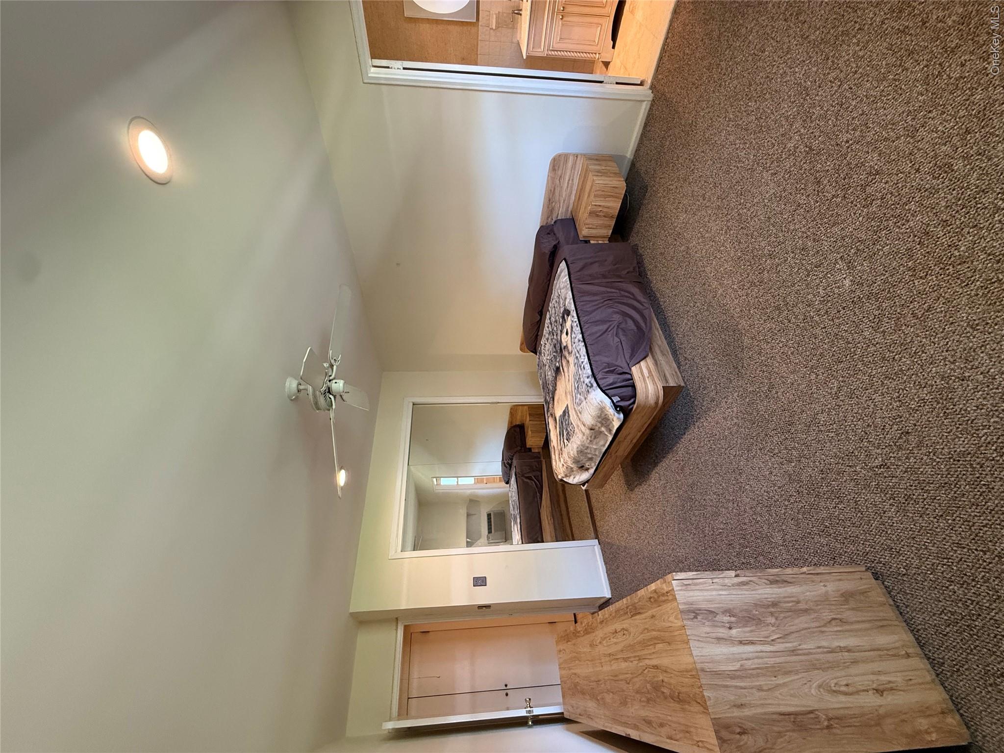 1201 E Broadway H-22 Property Photo 19