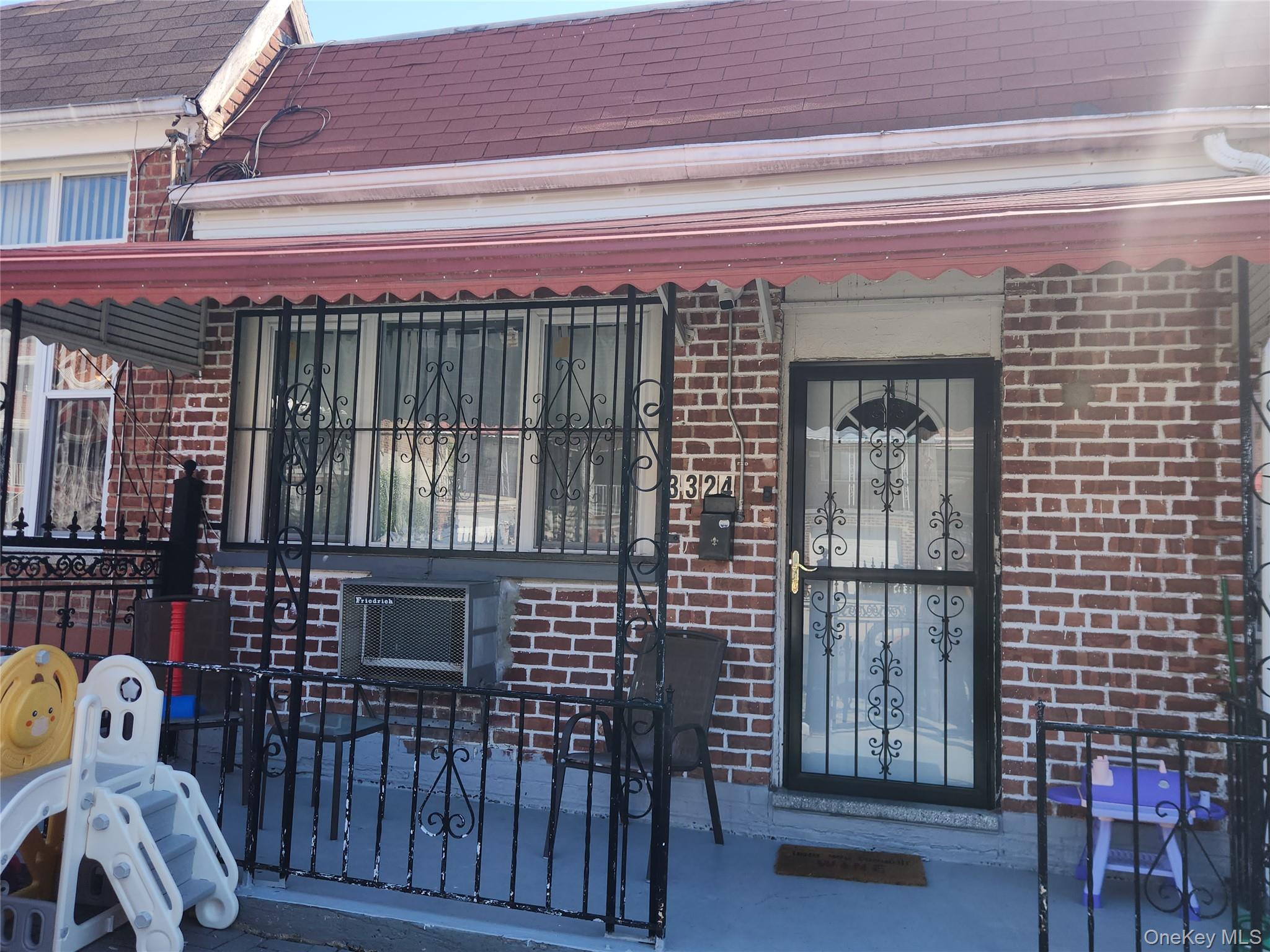 3324 Gunther Avenue Property Photo 1