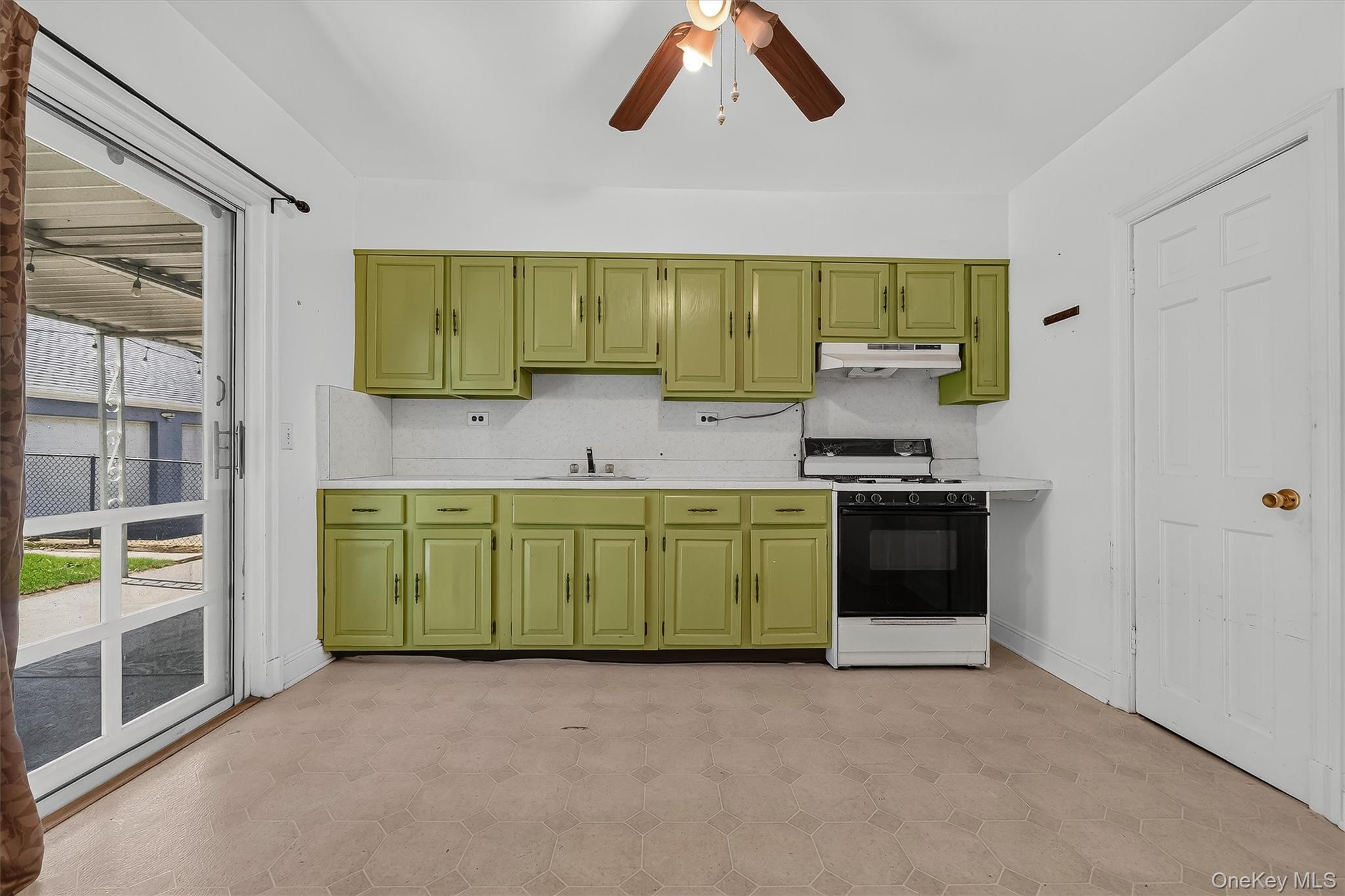 29-31 N Ridge Street Property Photo 24