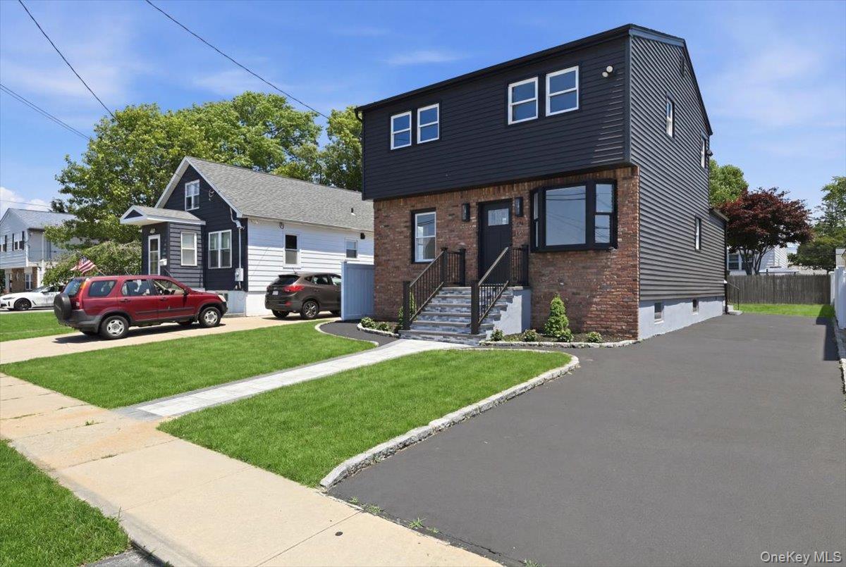 20 Wyona Avenue Property Photo 3