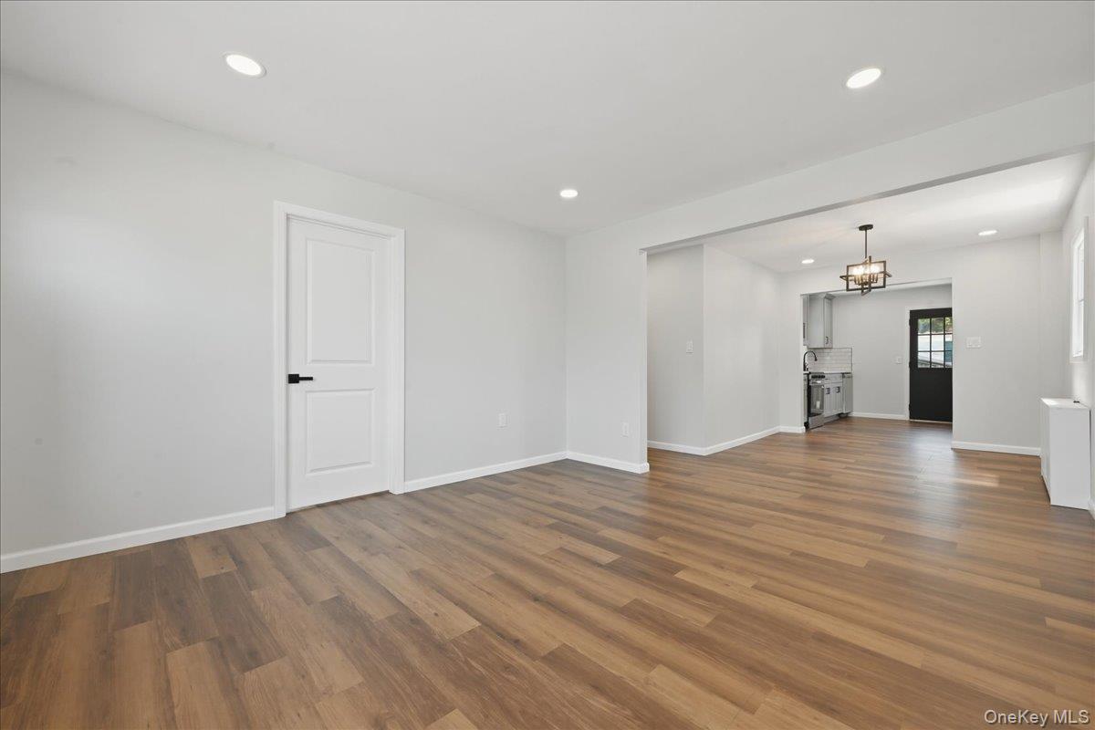 20 Wyona Avenue Property Photo 5