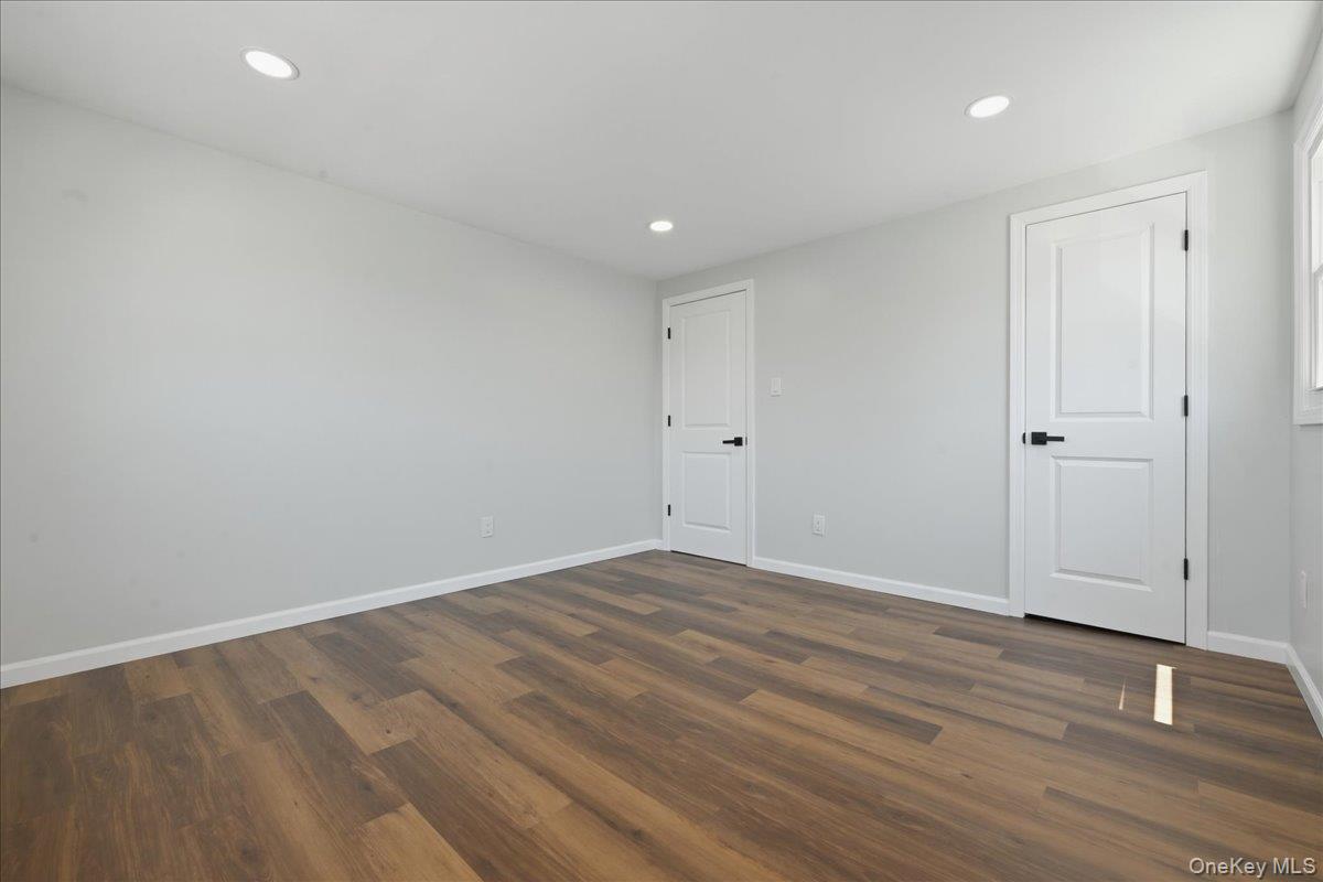 20 Wyona Avenue Property Photo 27