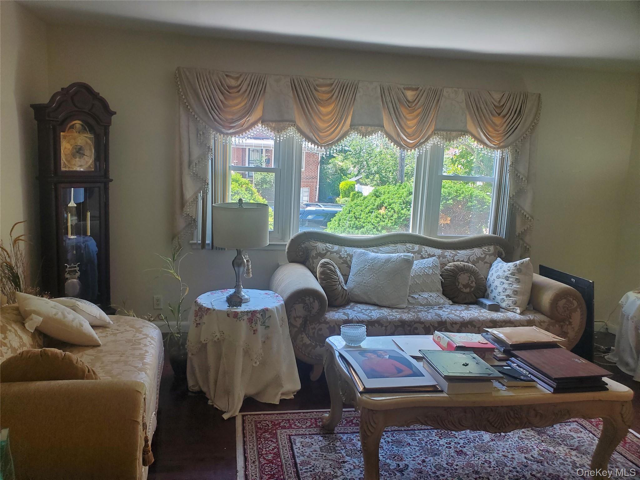 1267 E 58th Street Property Photo 3