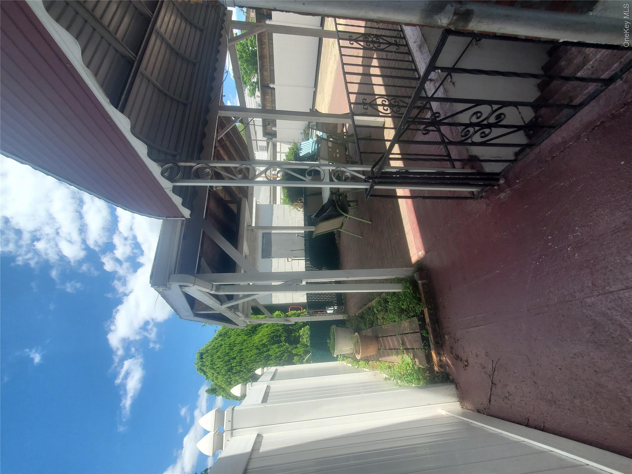 1267 E 58th Street Property Photo 14