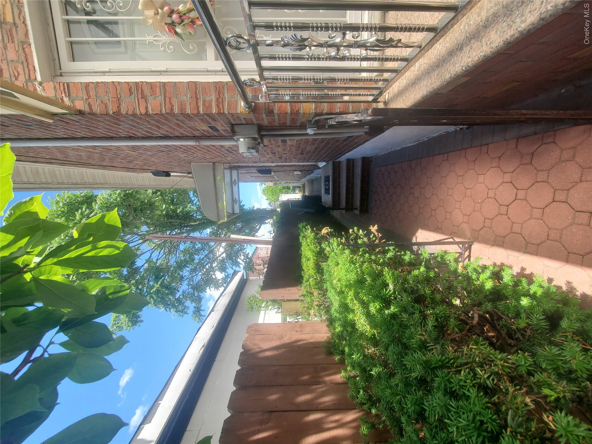 1267 E 58th Street Property Photo 15