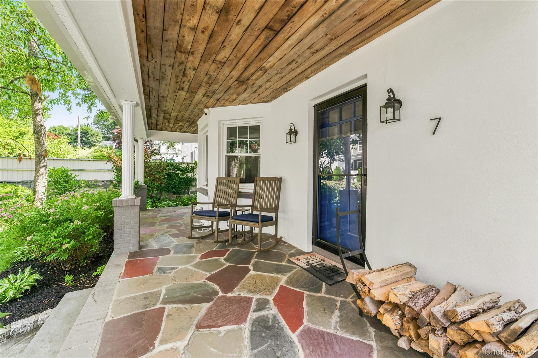 7 Brook Place Property Photo 4
