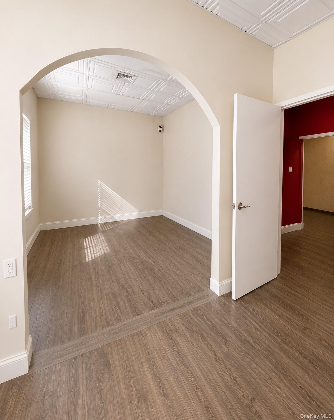 2042 Central Park Ave Ste 4 Property Photo 5