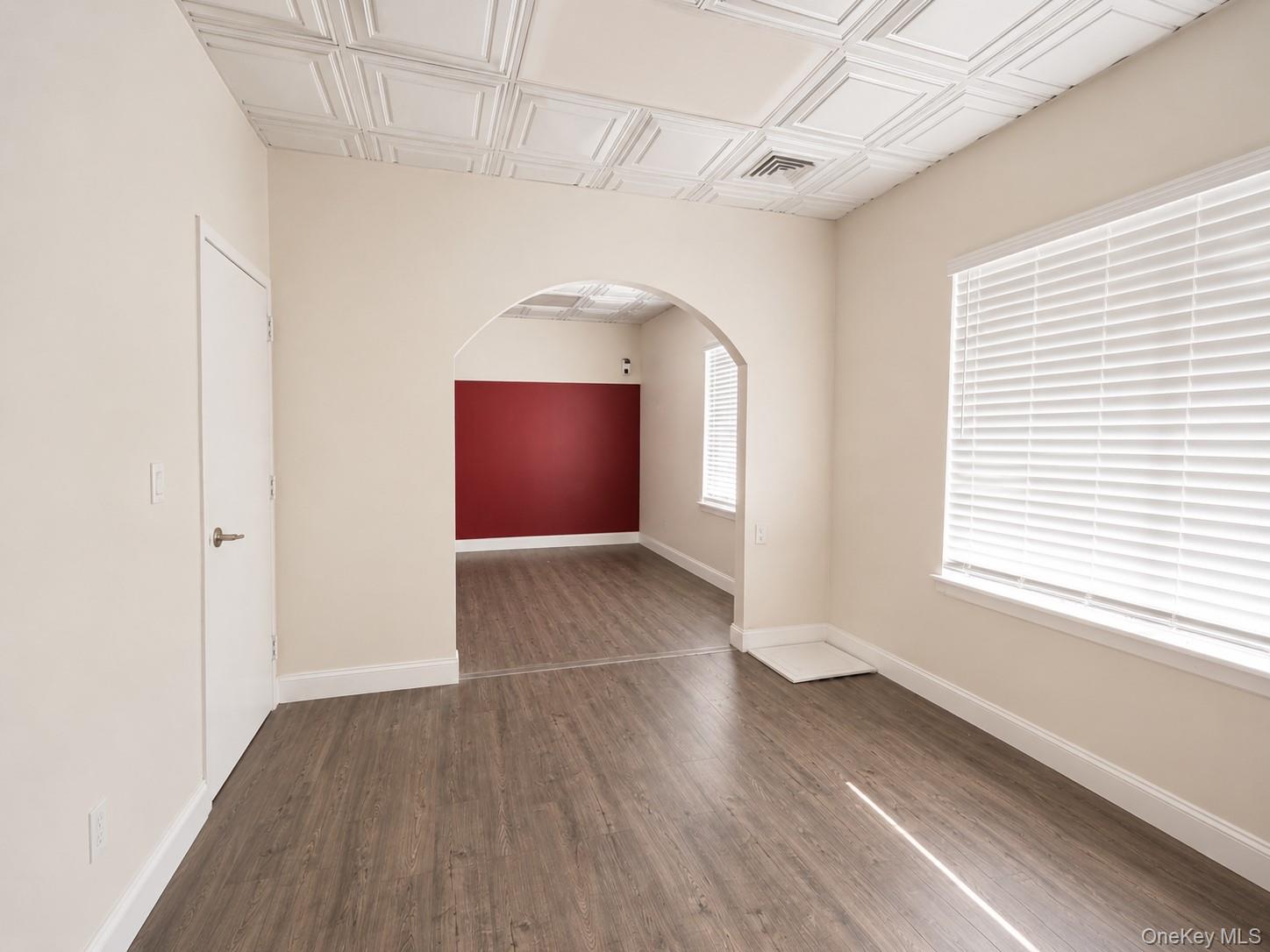 2042 Central Park Ave Ste 4 Property Photo 7