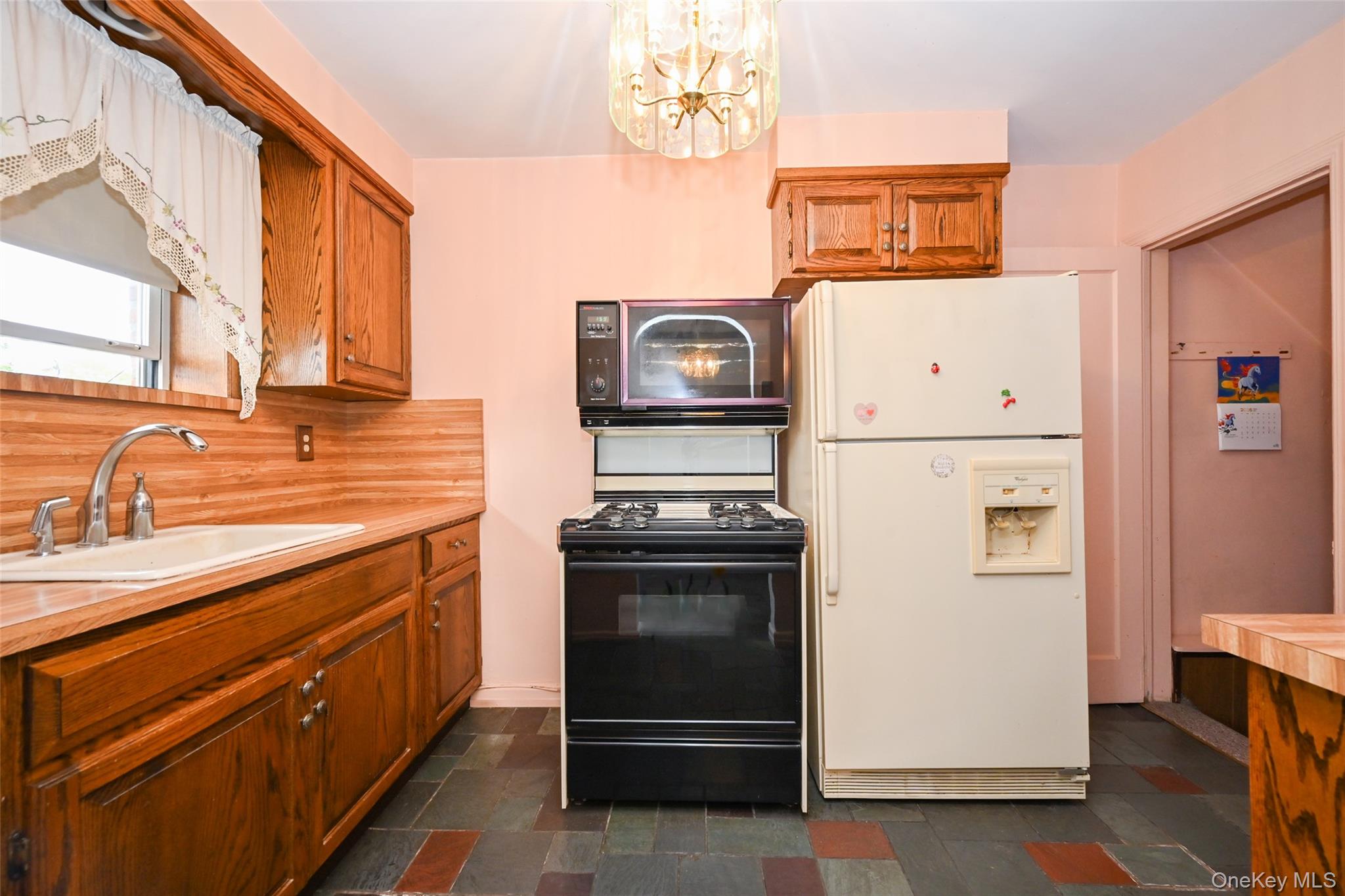 53-19 195th Street Property Photo 7