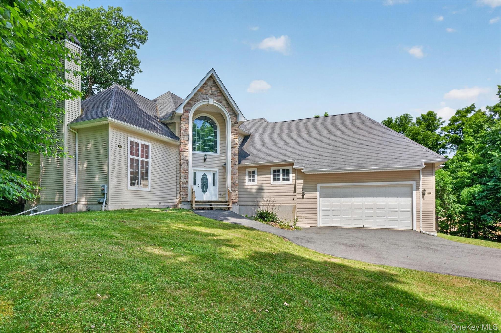 21 Huyler Drive Property Photo 2