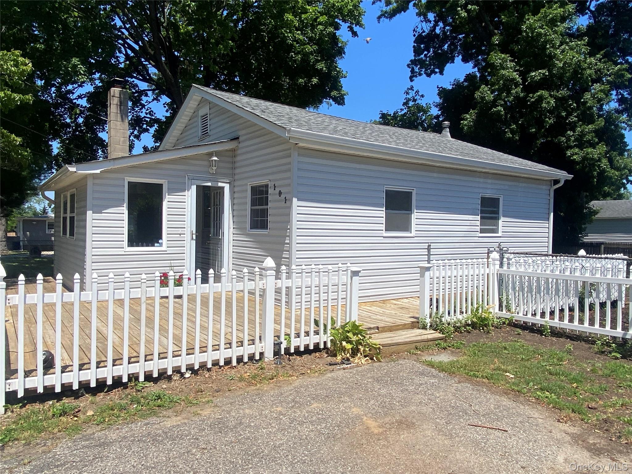 101 Rose Drive Property Photo 4