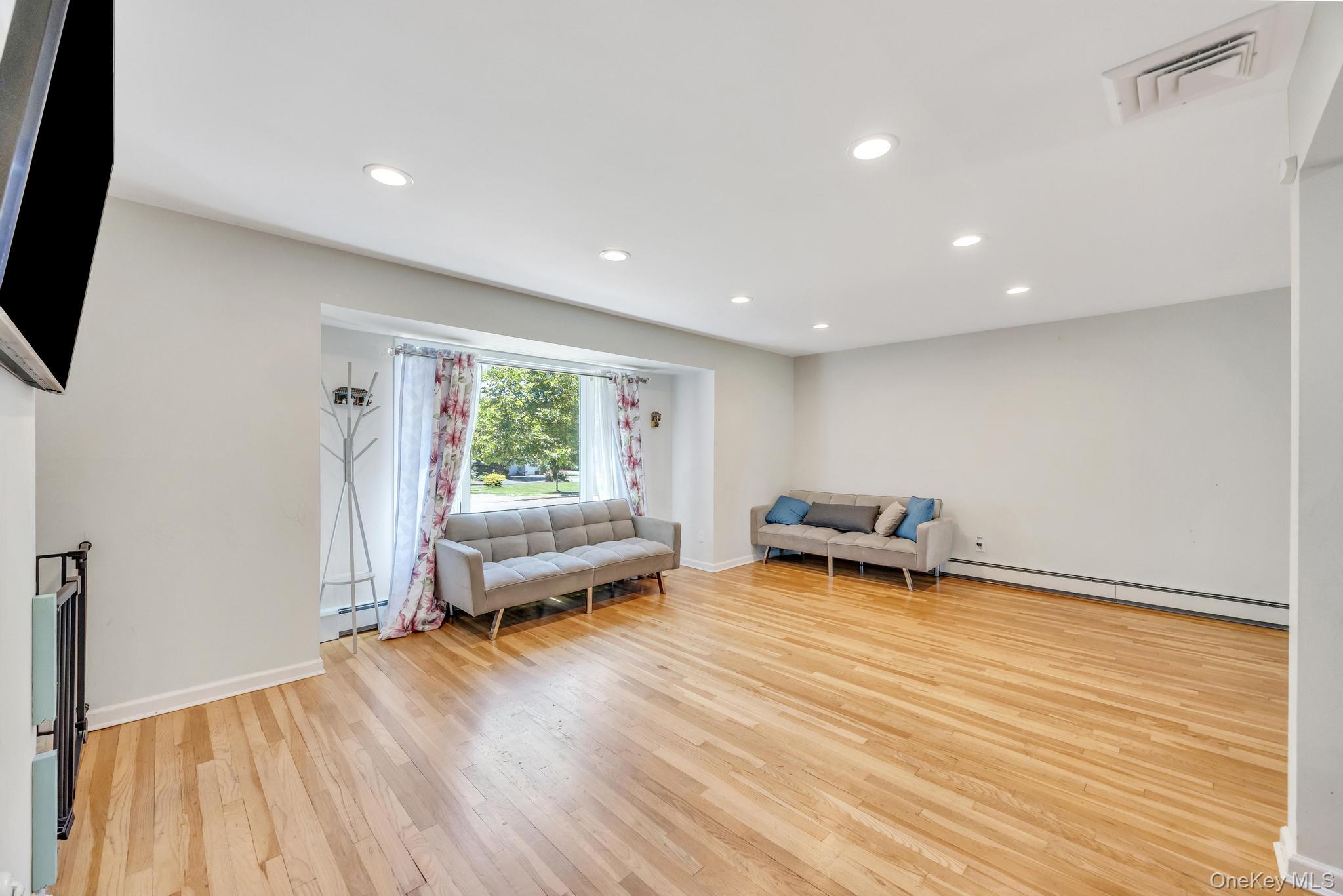 99 Burr Road Property Photo 13