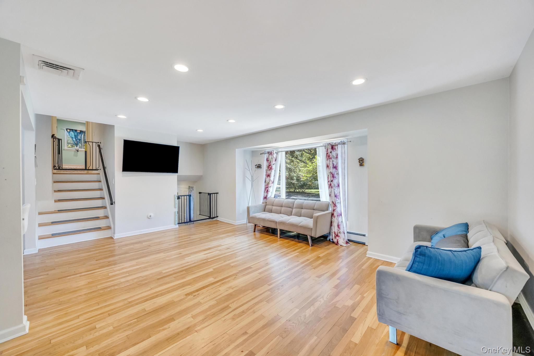 99 Burr Road Property Photo 14
