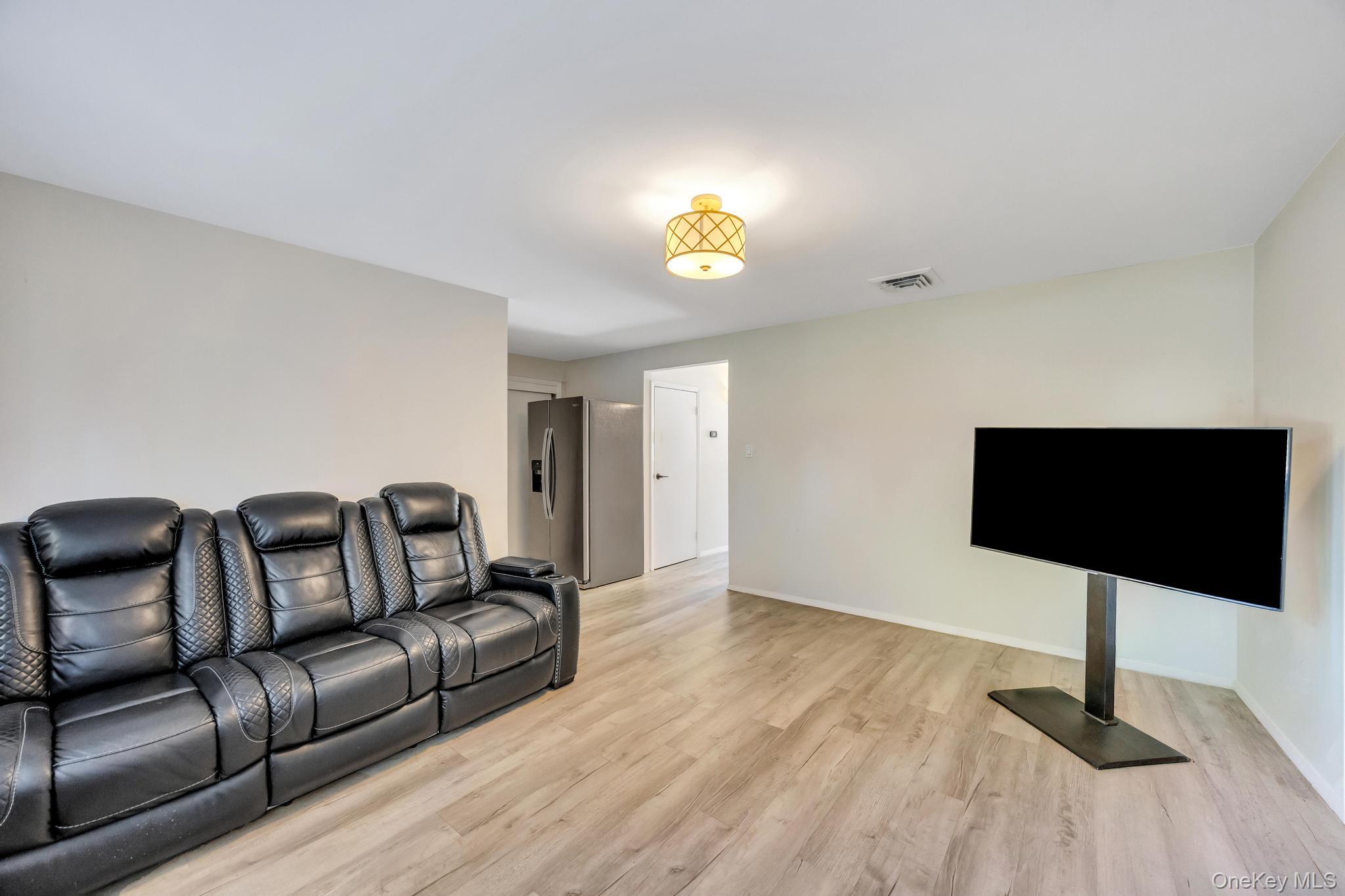 99 Burr Road Property Photo 33