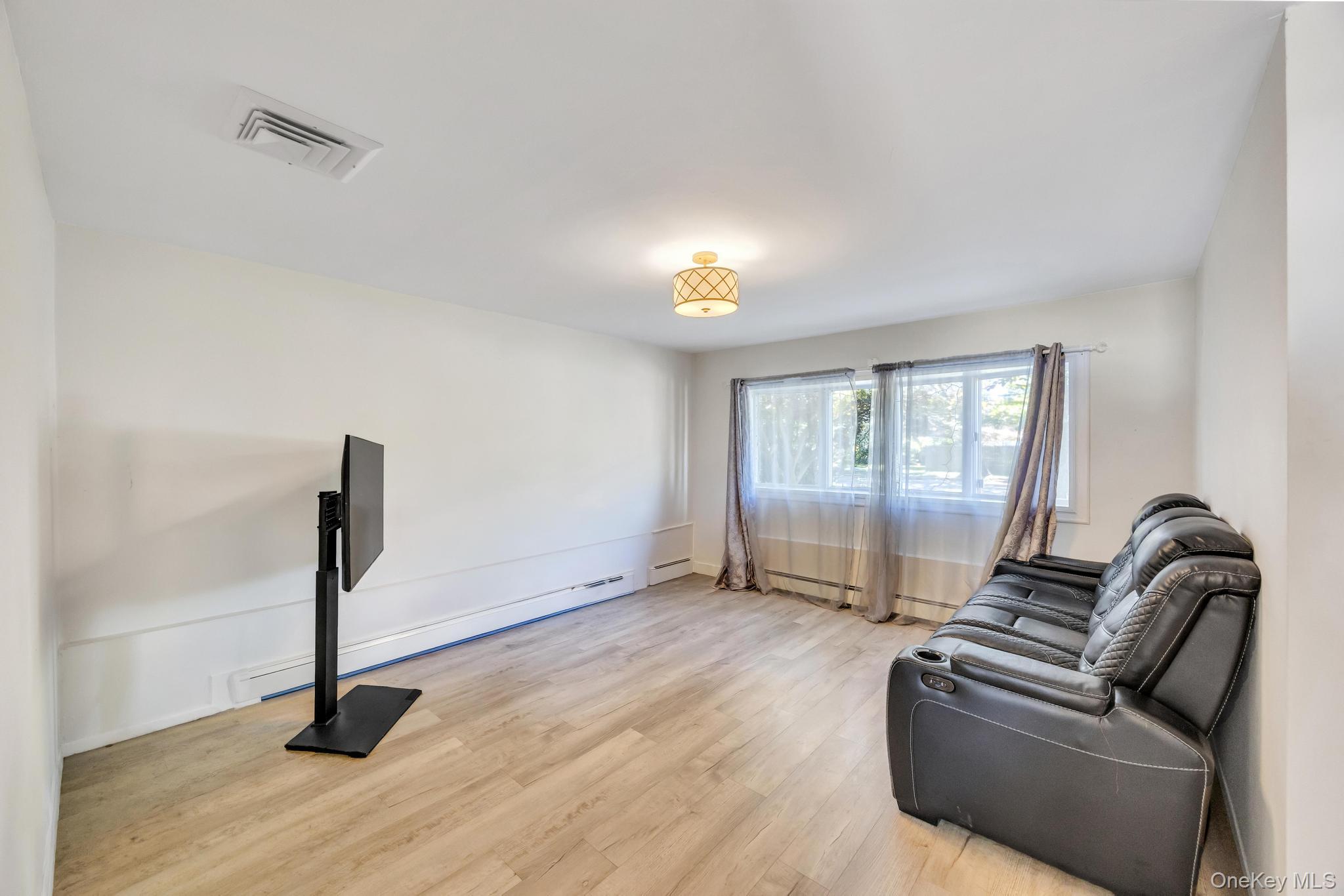 99 Burr Road Property Photo 34