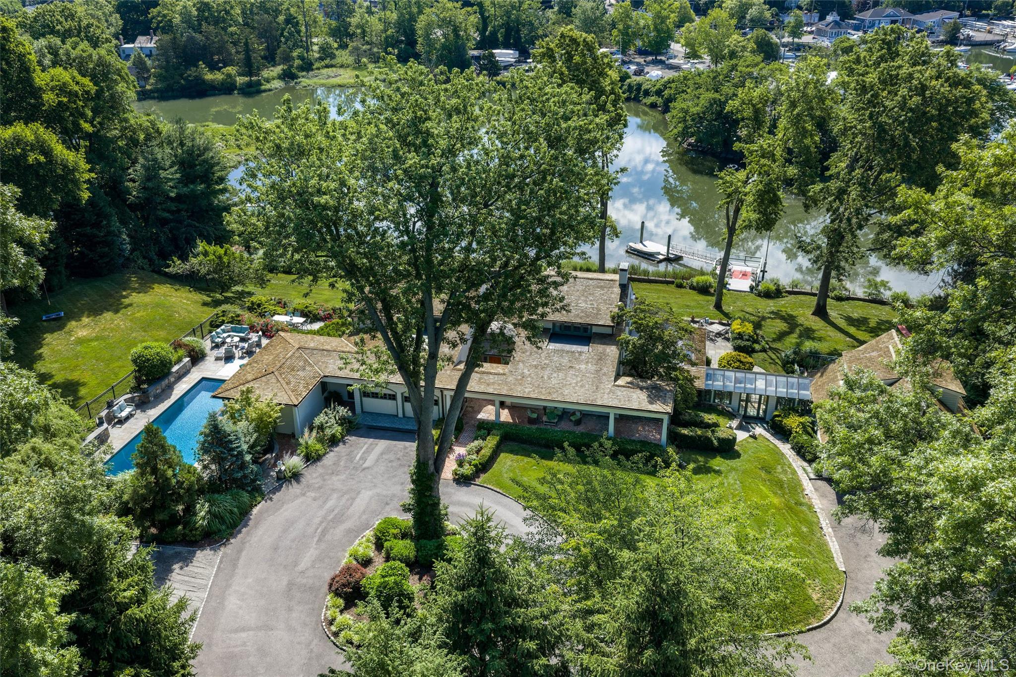 87 Hix Avenue Property Photo 3