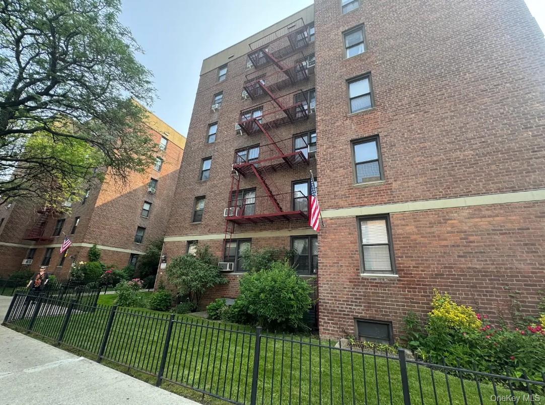 65-39 108th Street E6 Property Photo 5
