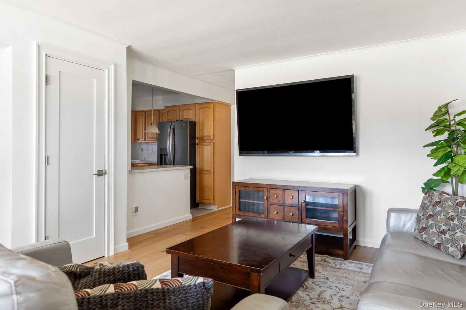 54 Oak Street Property Photo 6