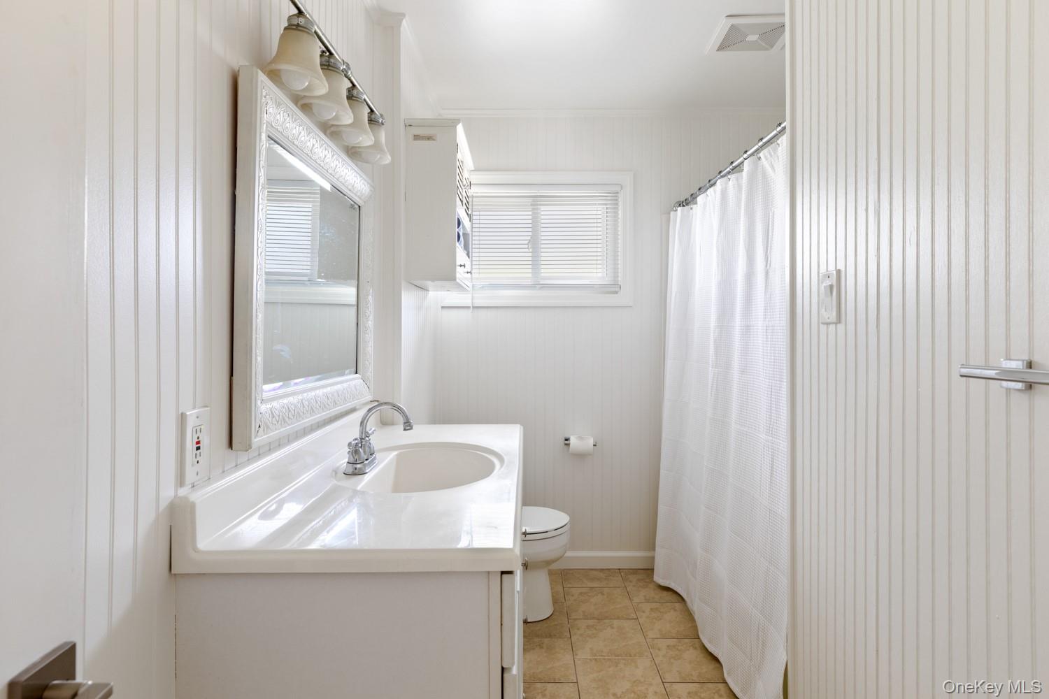 54 Oak Street Property Photo 11